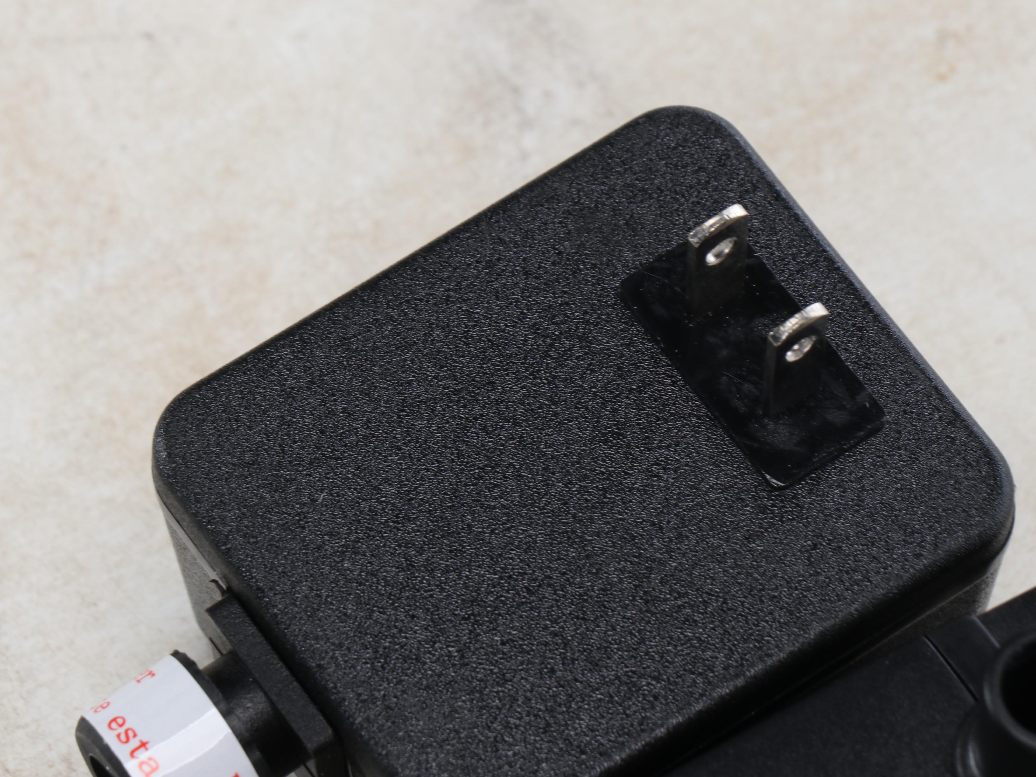 Glitzhome Artichoke Pedestal Ceramic Illuminated Outdoor Fountain