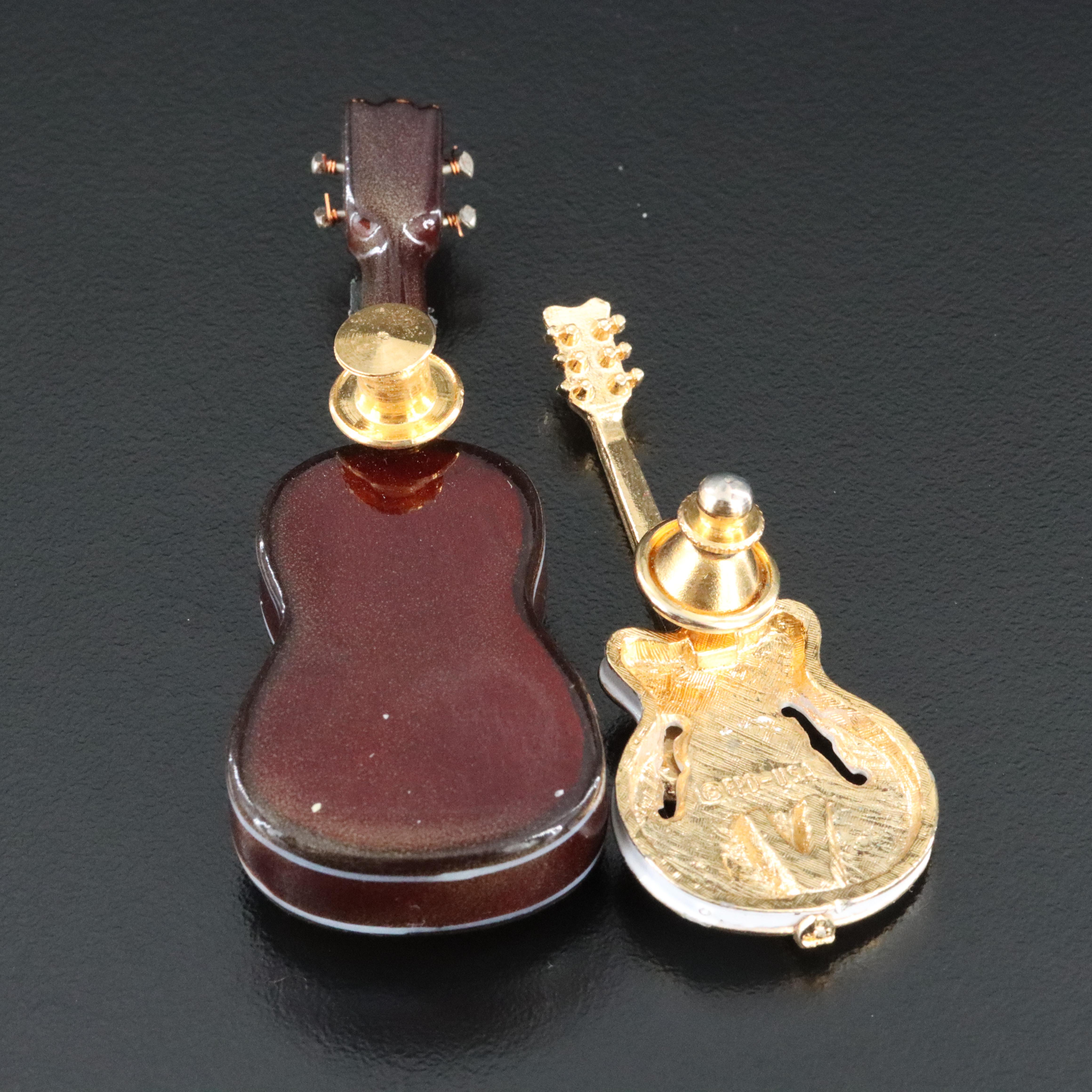 Acoustic Guitar and Electric Guitar Pins with Case