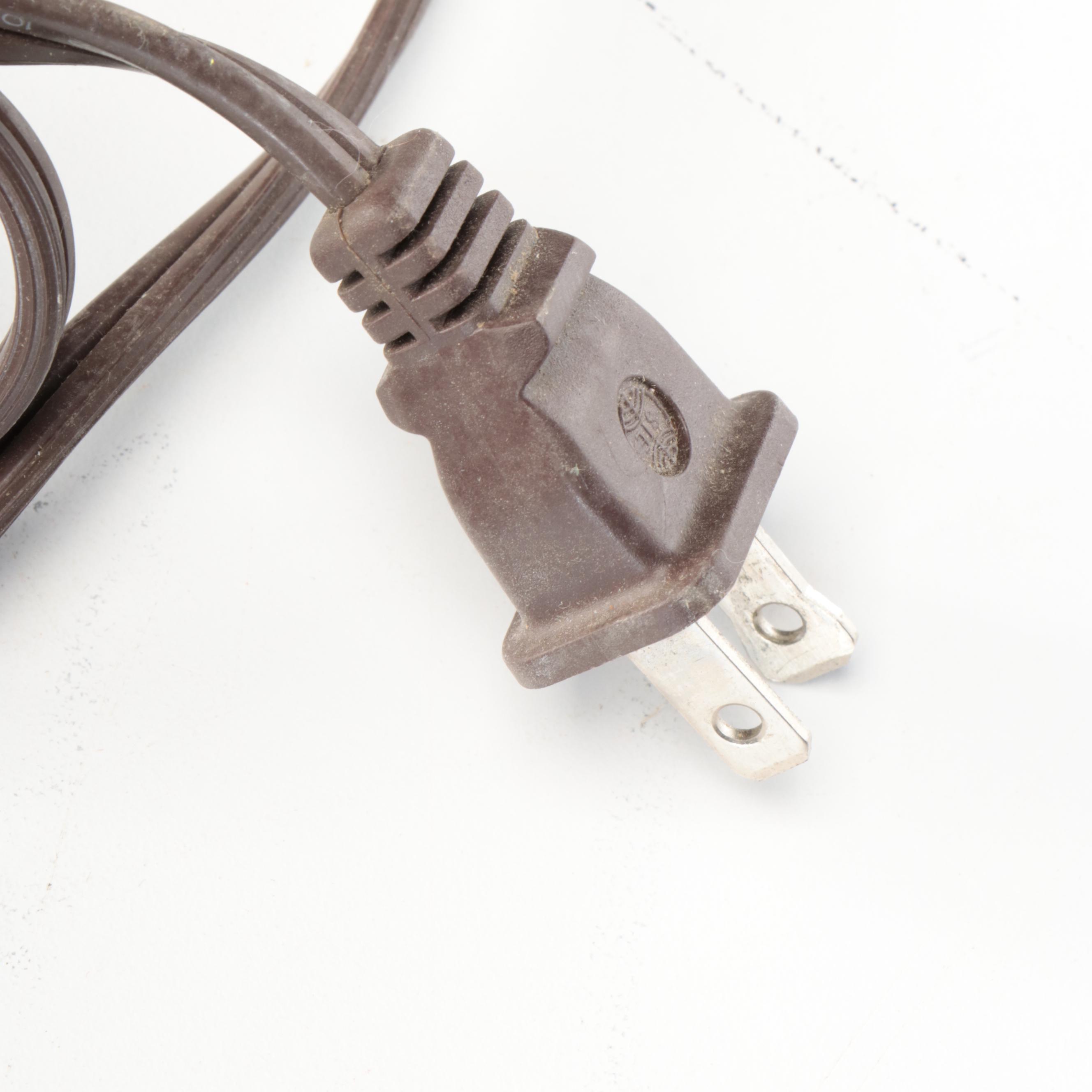 Art Deco Style Slag Glass Table Lamp