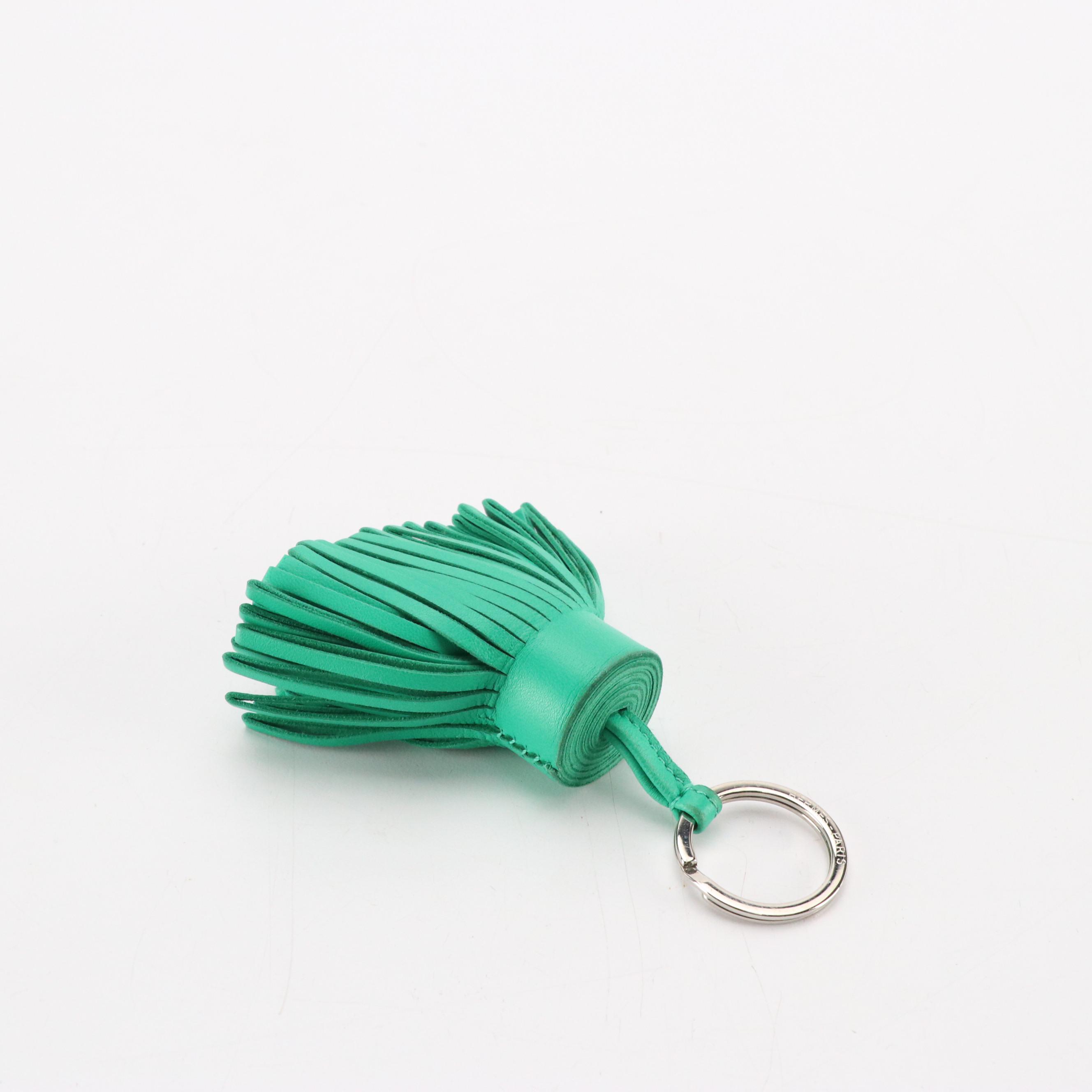 Hermès Carmen Tassel Key Ring/Bag Charm in Kelly Green Lambskin Leather