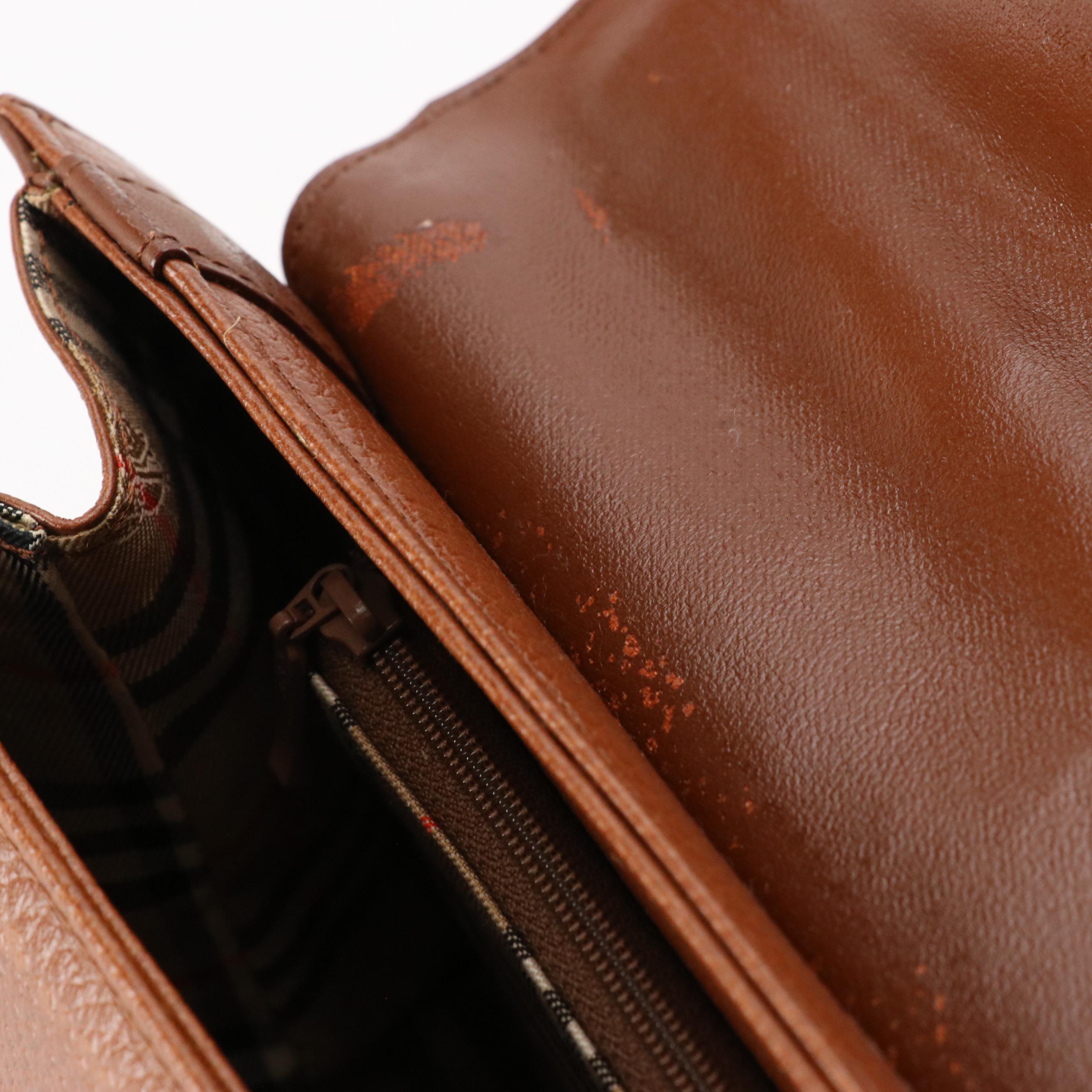 Burberrys Top Handle Handbag in Brown Grained and Smooth Leather