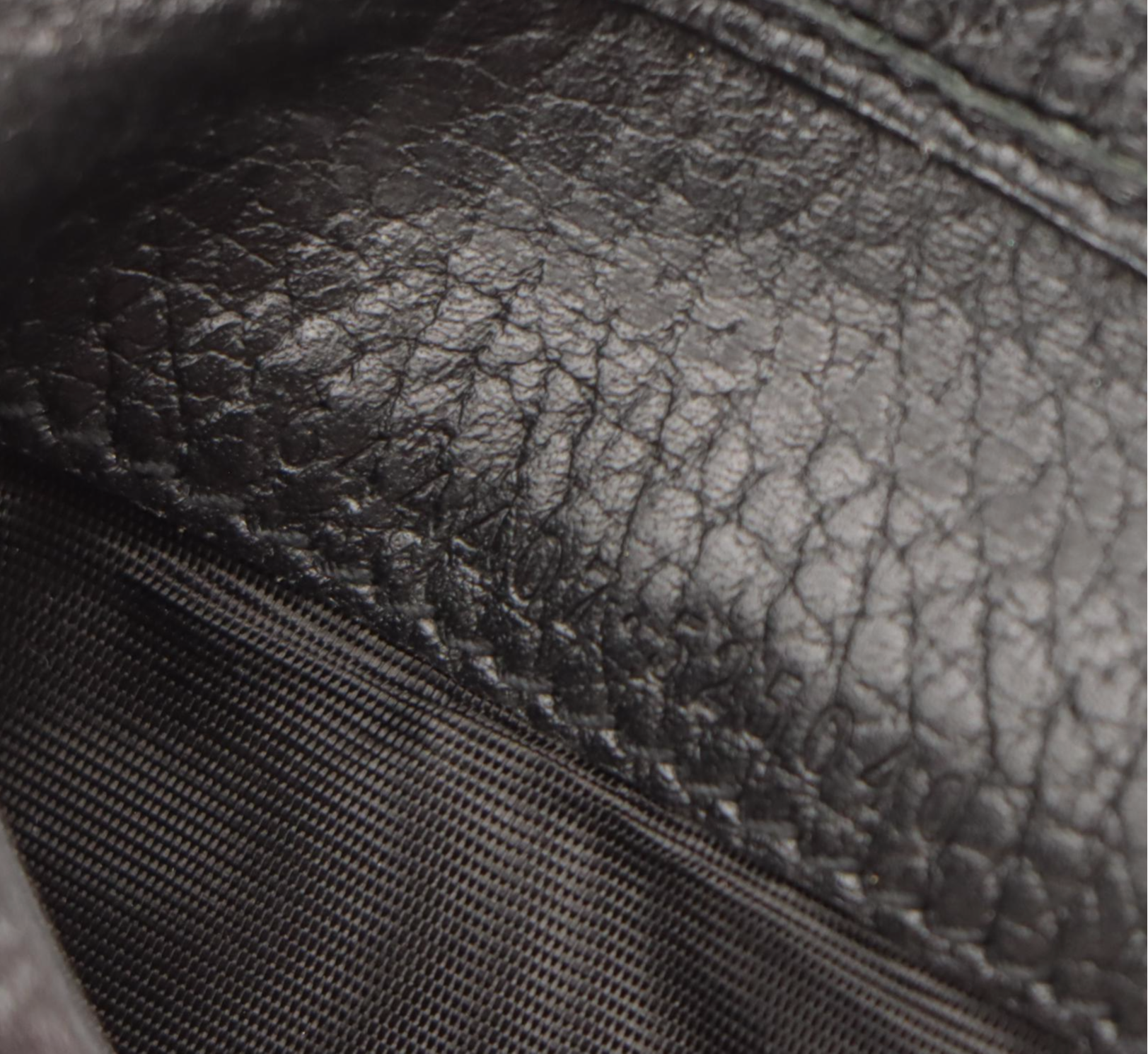 Gucci Marmont Mini Trifold Compact Wallet in Black Grained Calfskin Leather