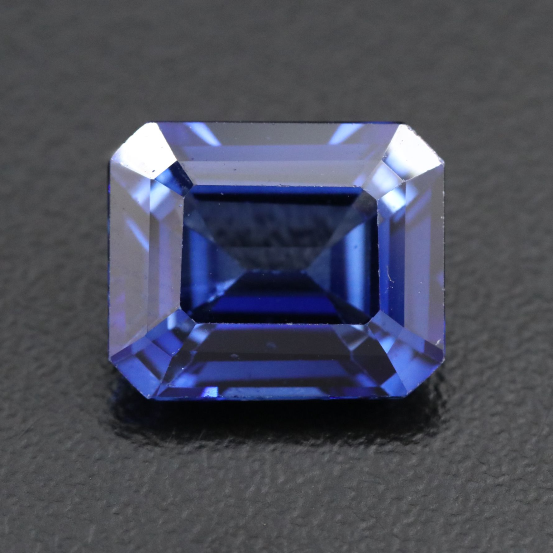 Loose 7.45 CT Lab Grown Sapphire