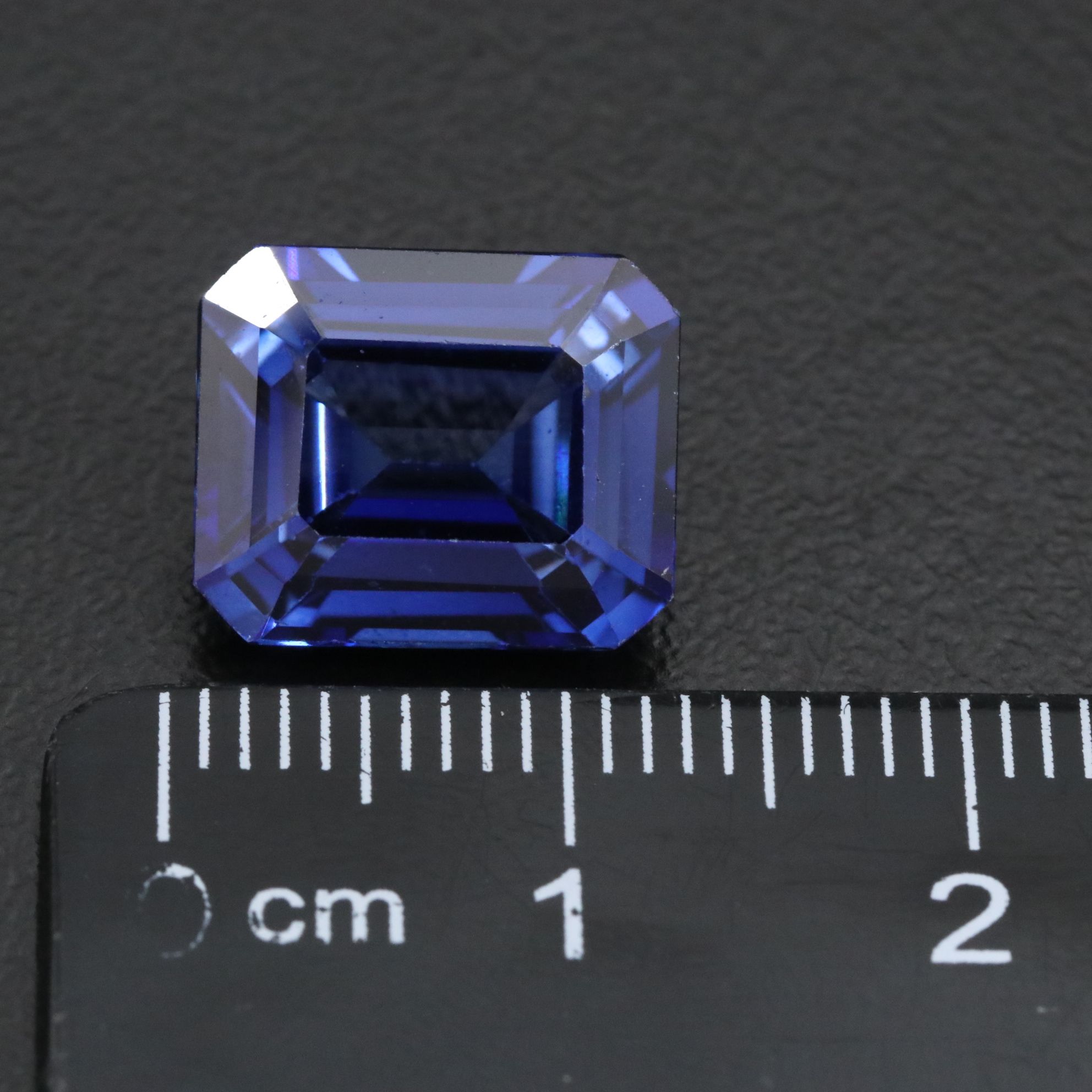 Loose 7.45 CT Lab Grown Sapphire