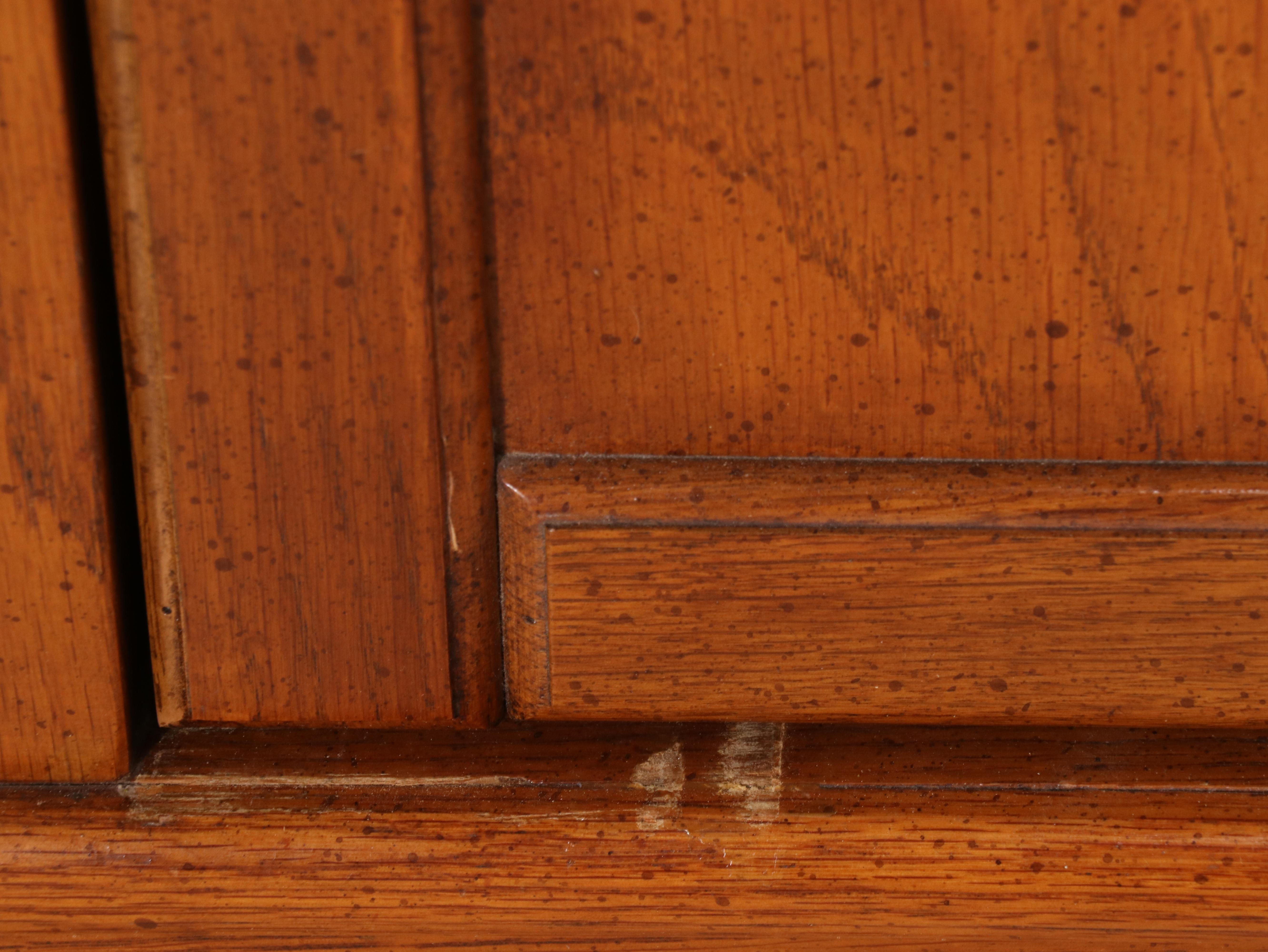 Stanley Furniture Traditional Style Oak Chifferobe