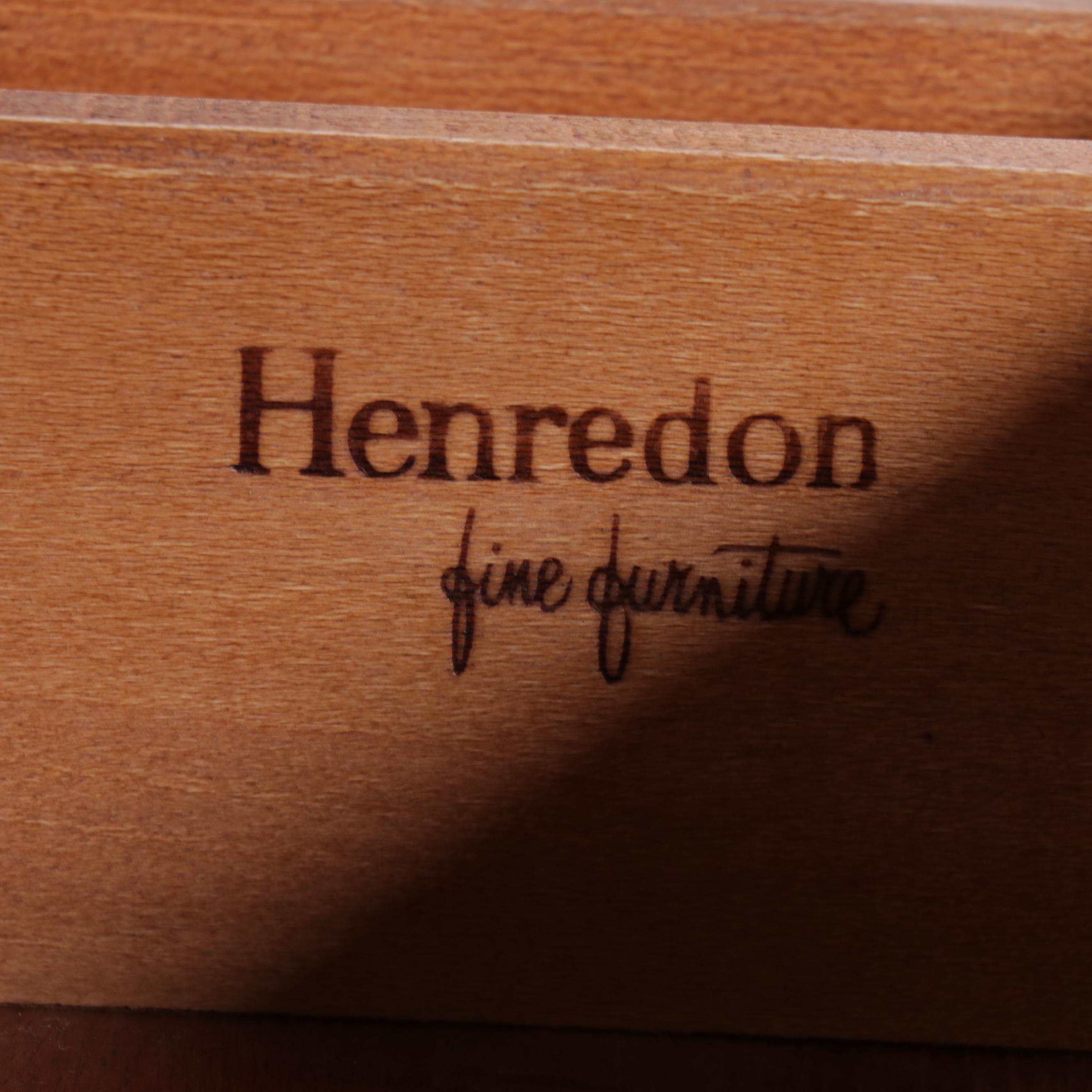 Henredon Louis XV Style Breakfront China Cabinet, Mid to Late 20th Century