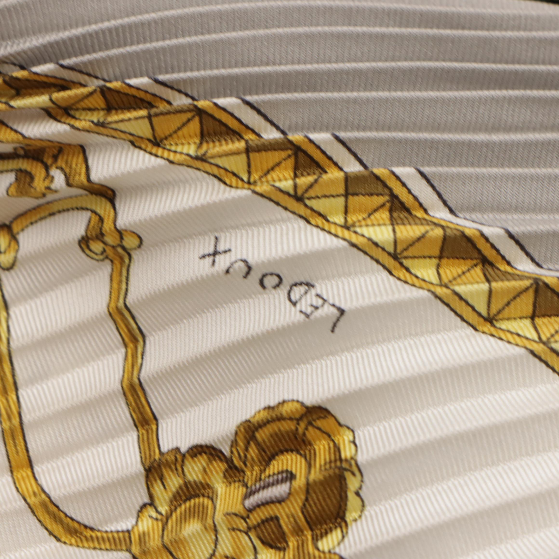 Hermès "Présentation de Chevaux" Plissé Scarf 90 in Silk Twill