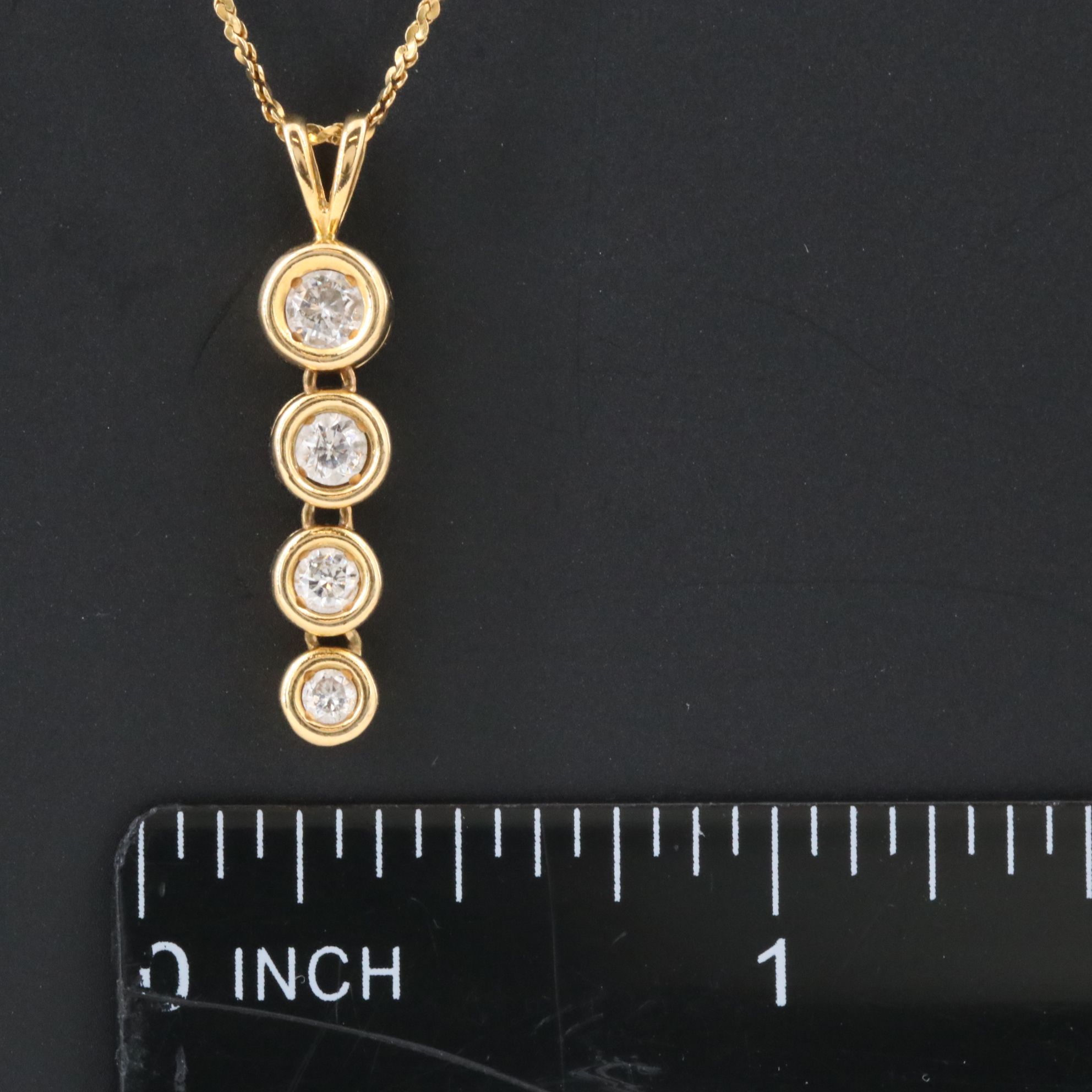 18K 0.33 CTW Diamond Graduated Pendant Necklace