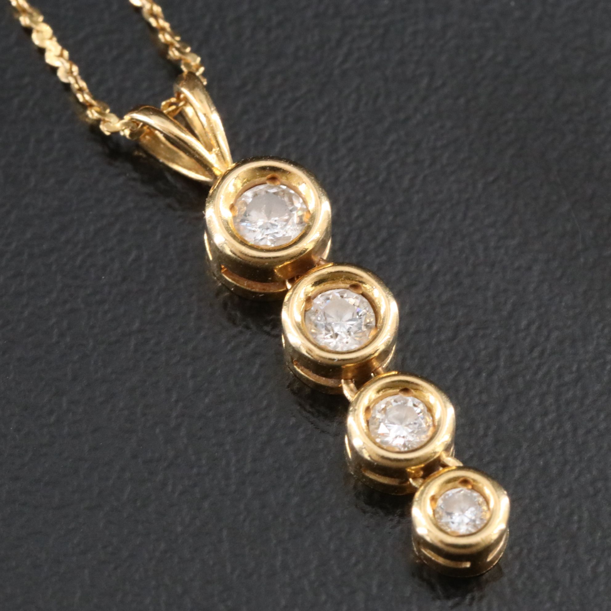 18K 0.33 CTW Diamond Graduated Pendant Necklace