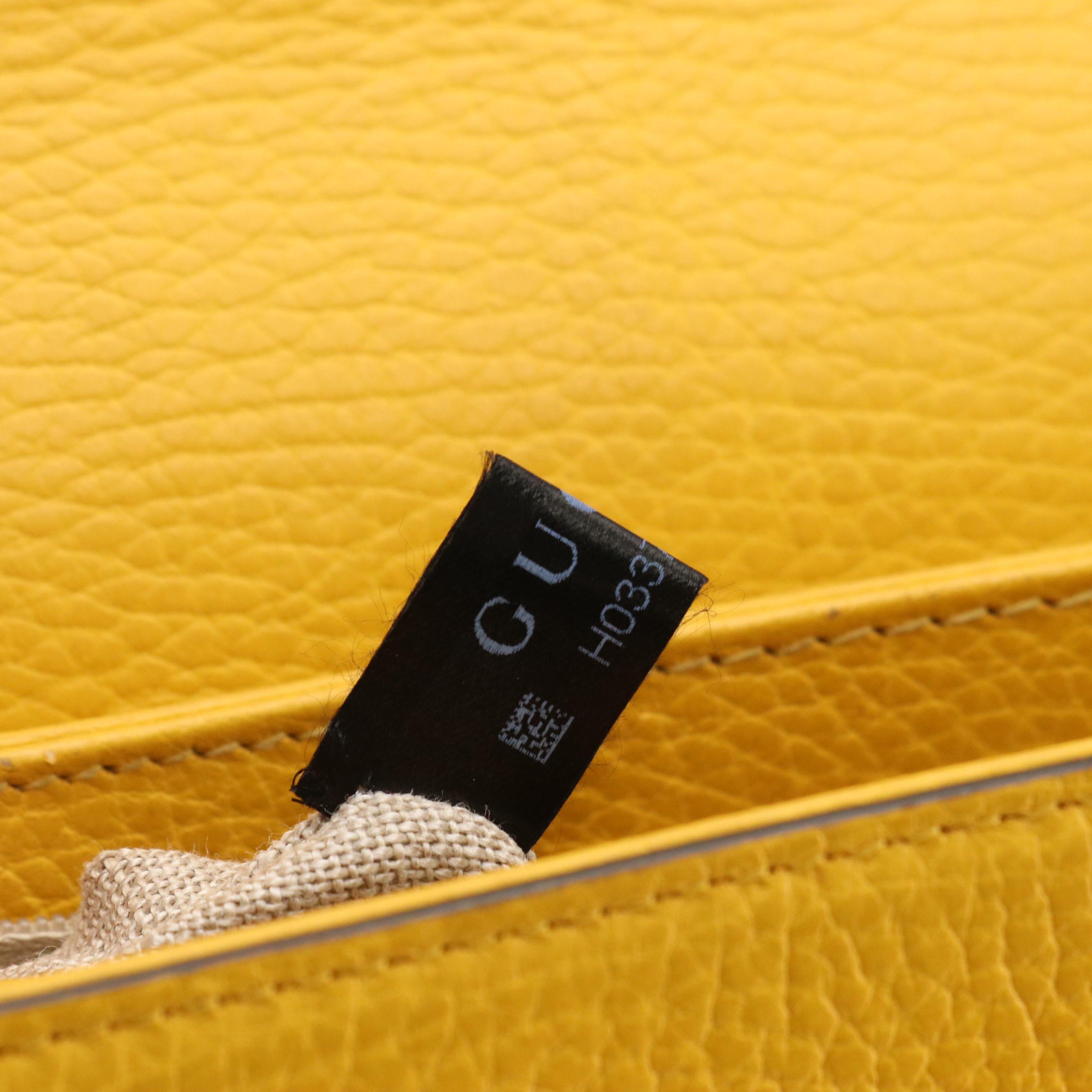 Gucci Interlocking GG Dollar Shoulder Bag in Yellow Grained Leather