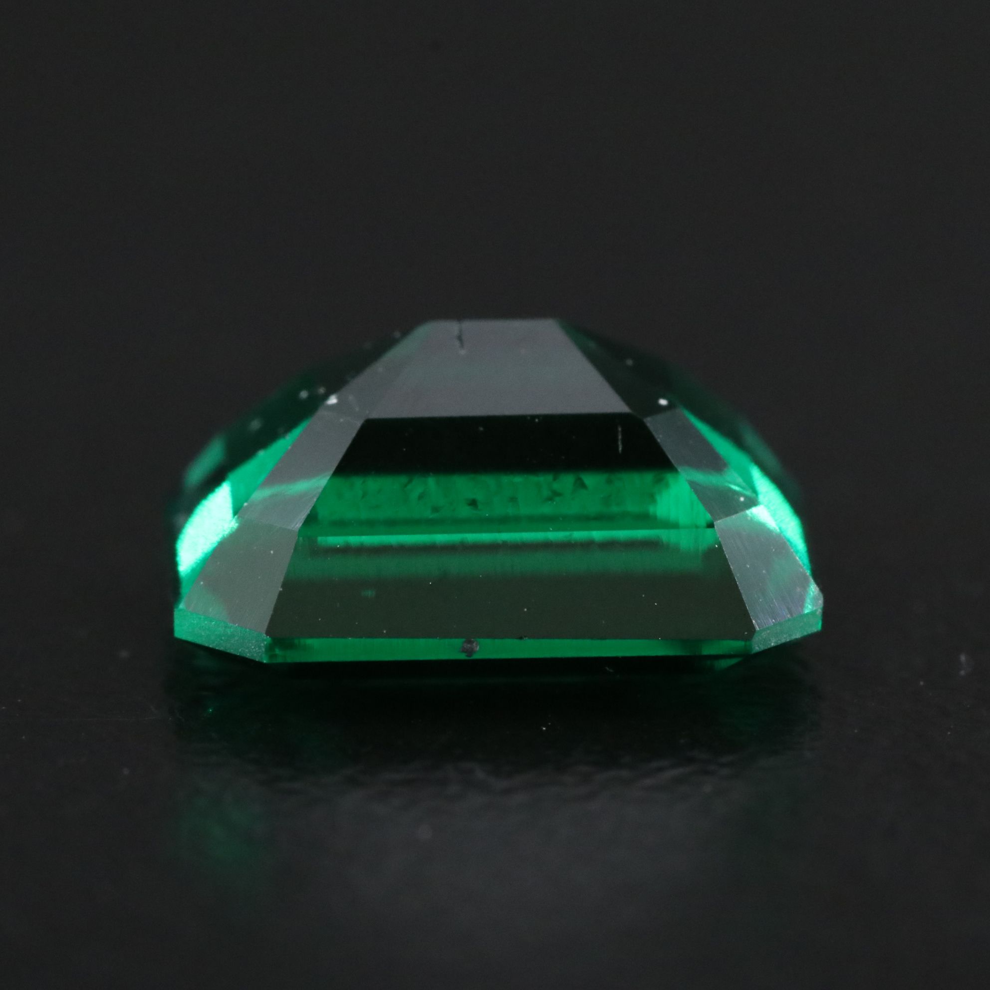 Loose 3.85 CT Lab Grown Emerald