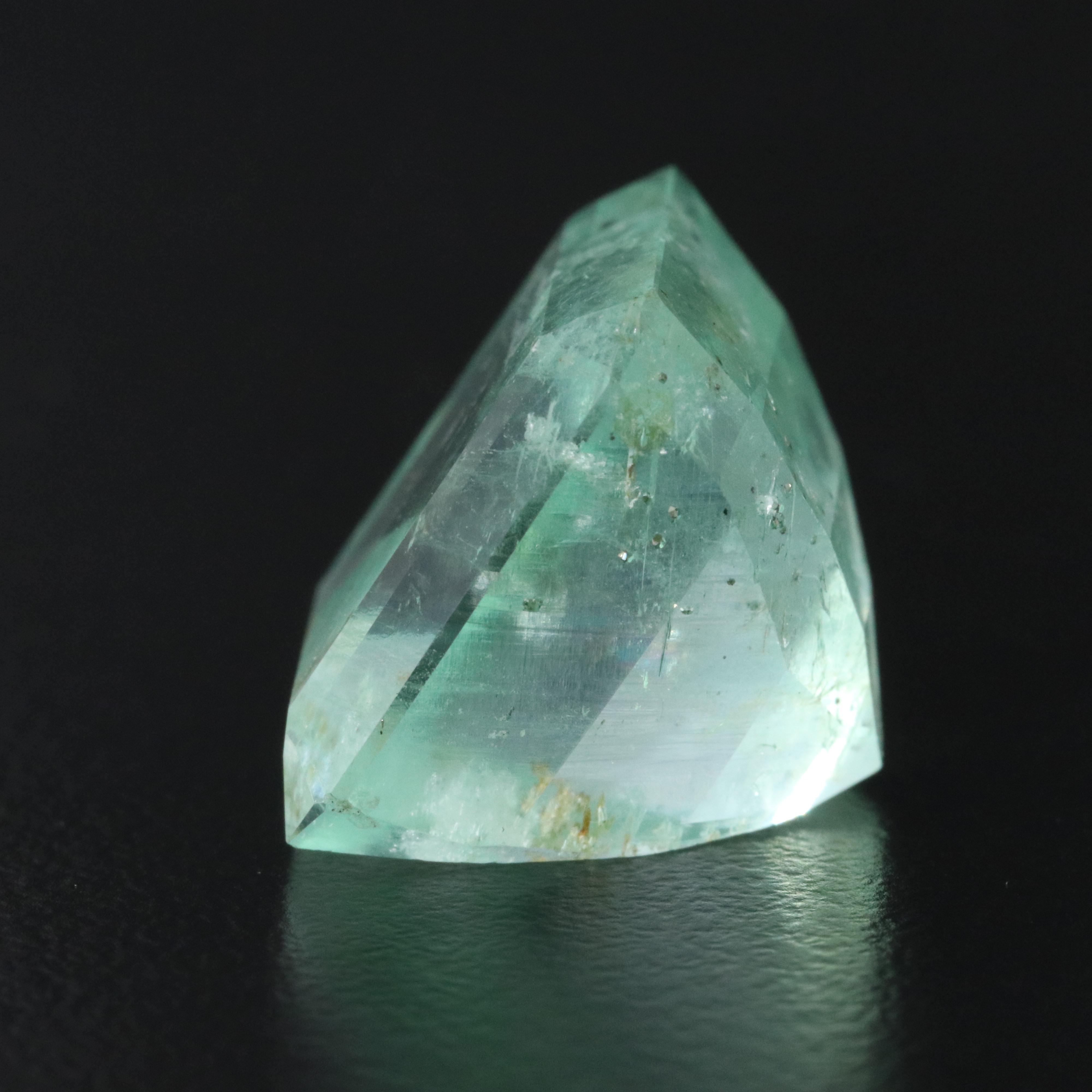 Loose 23.52 CT Emerald