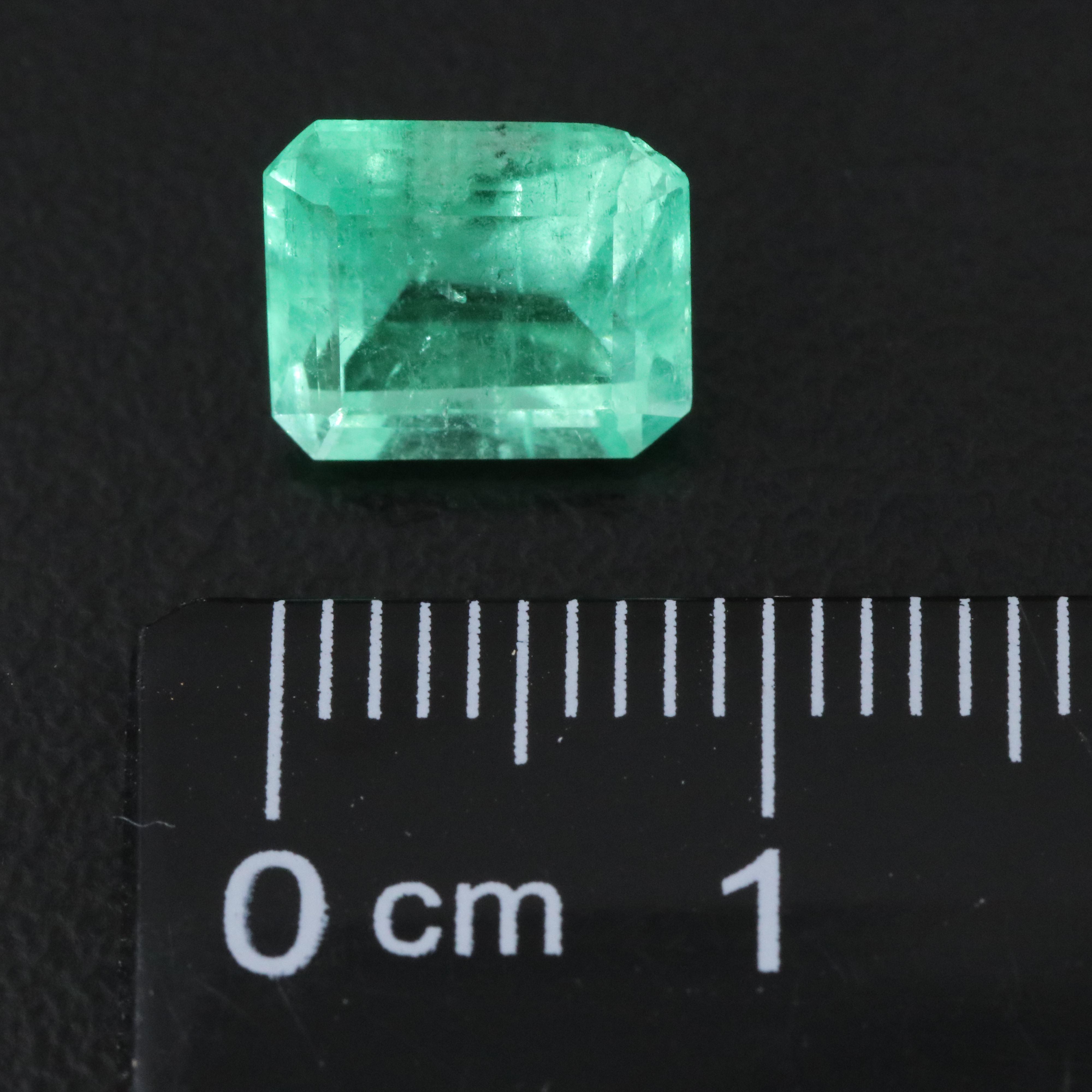 Loose 2.39 CT Emerald