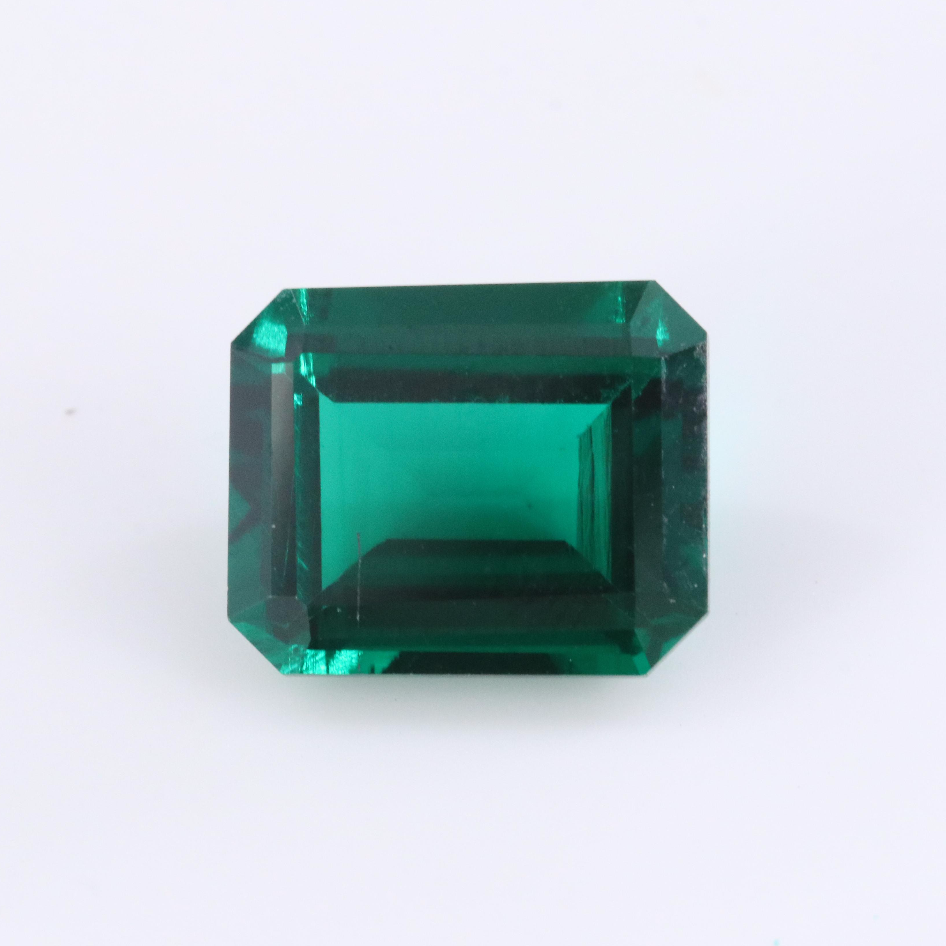 Loose 4.01 CT Lab Grown Emerald