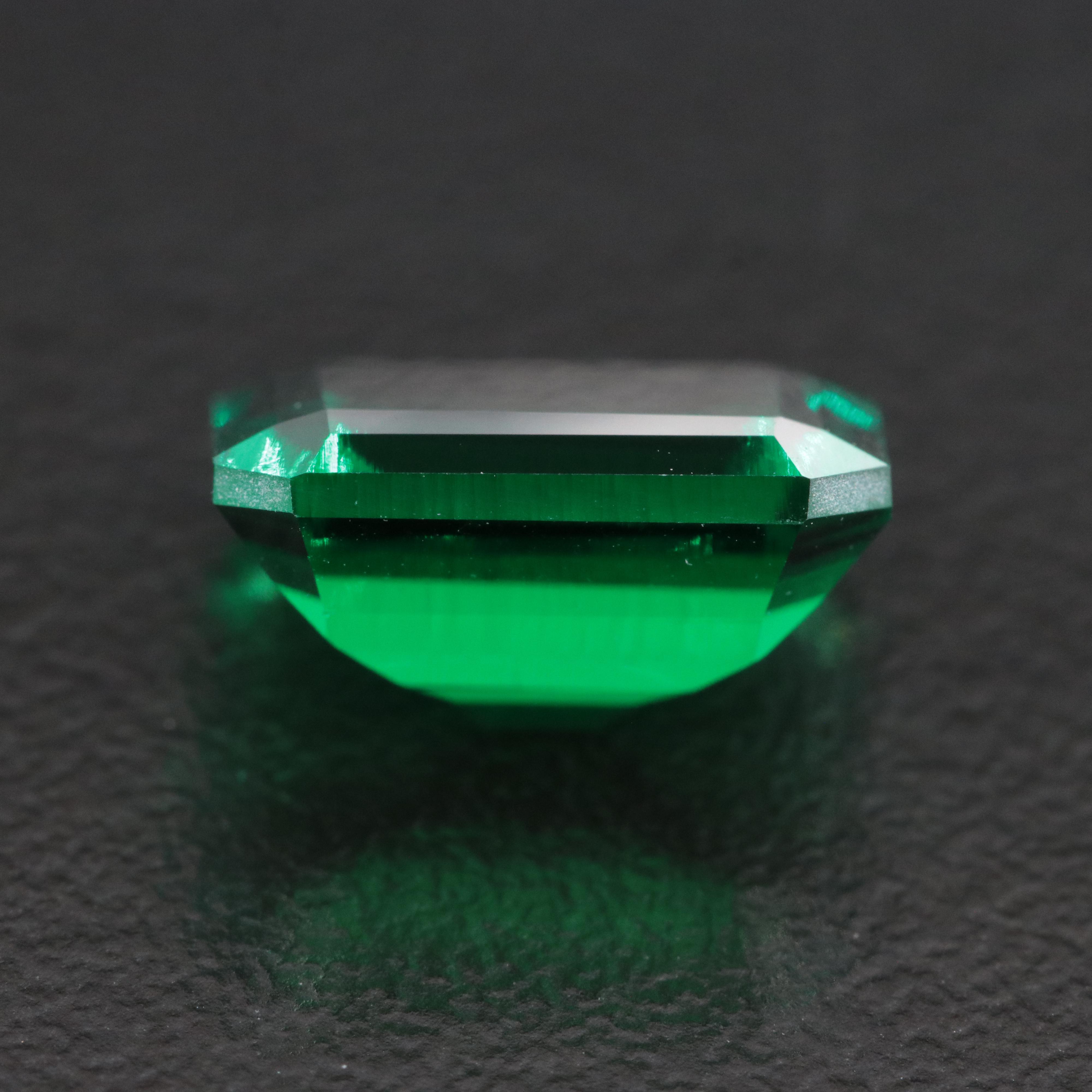 Loose 4.08 CT Lab Grown Emerald
