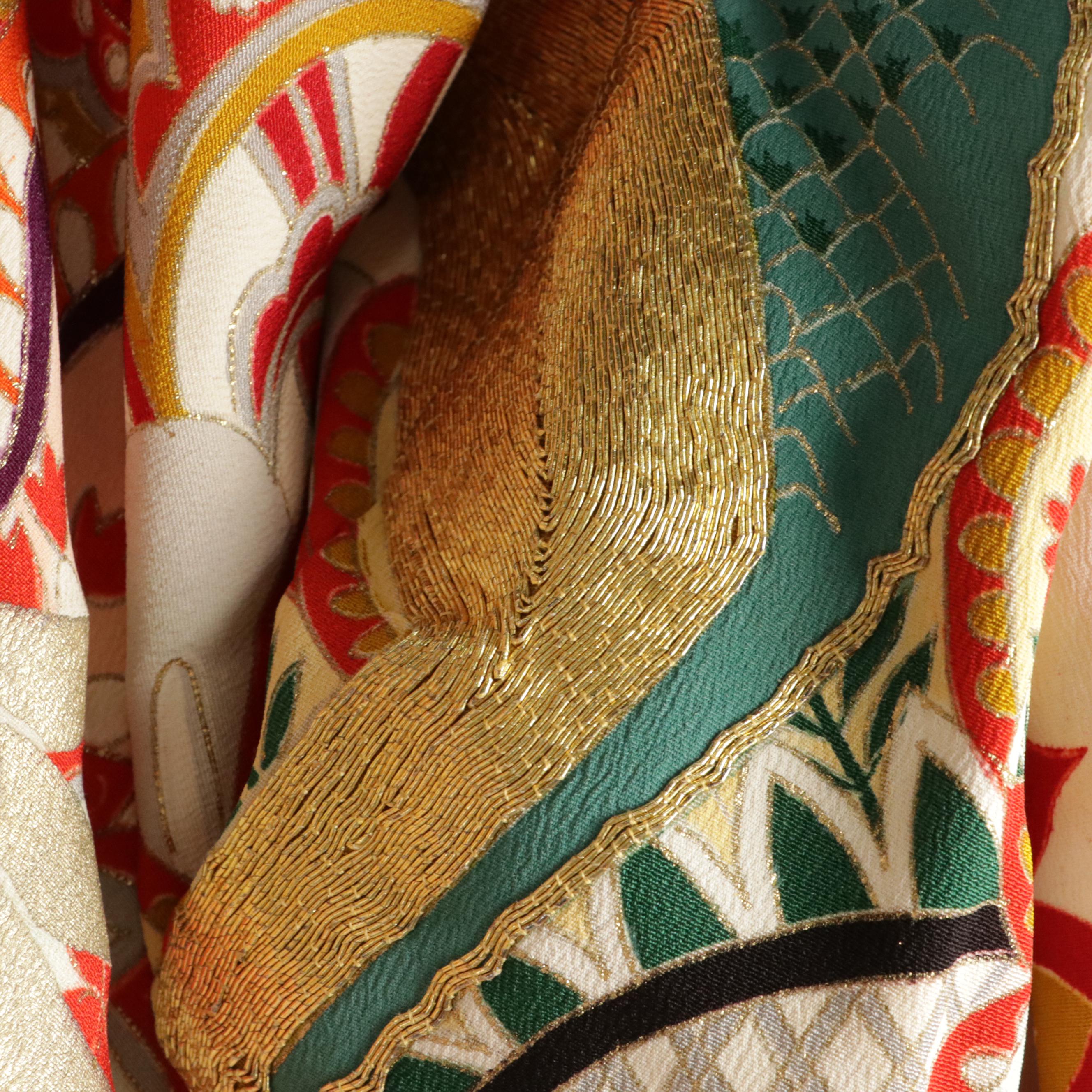 Japanese Furisode Kimono in Chirimen Silk with Mon, Embroidery and Hand-Painting