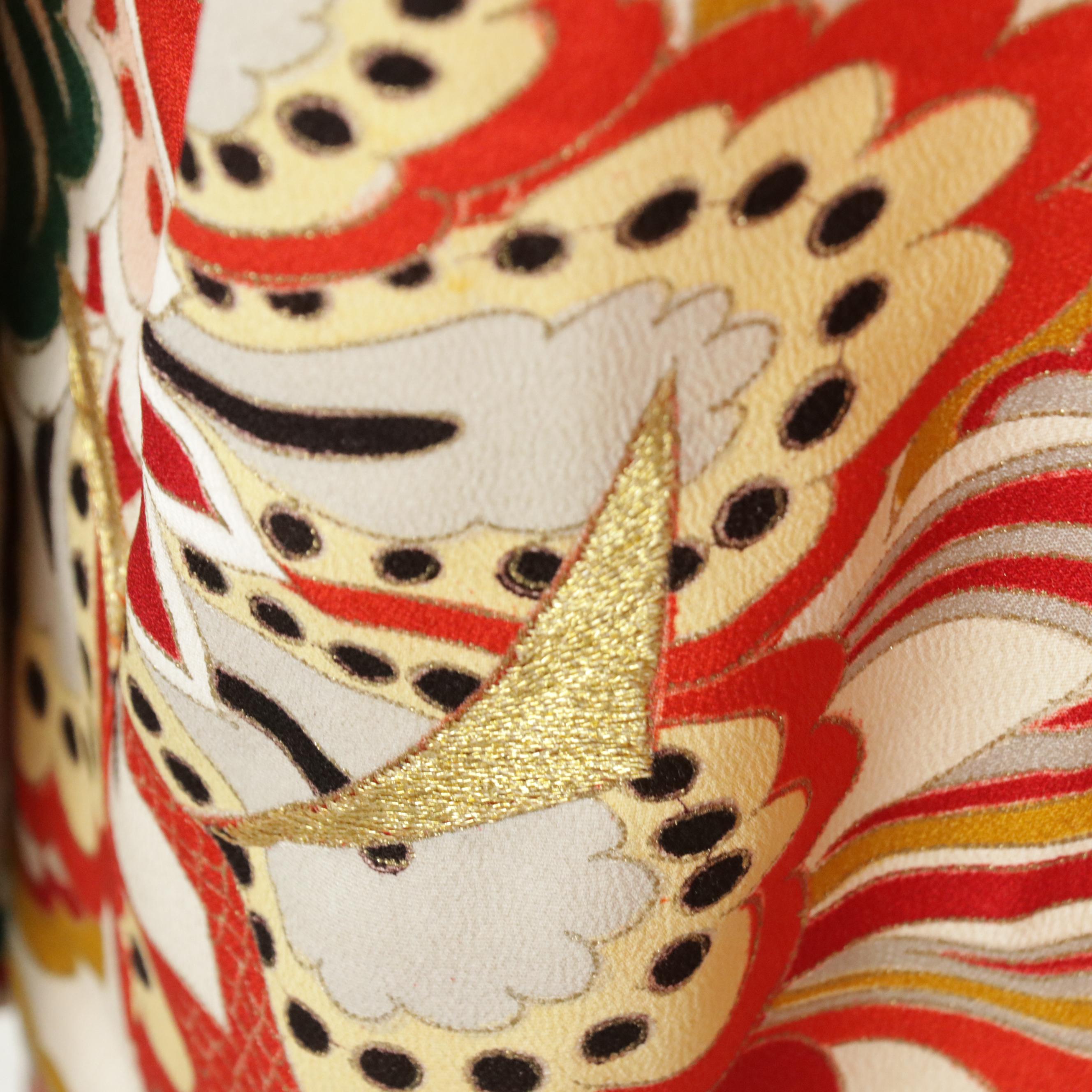 Japanese Furisode Kimono in Chirimen Silk with Mon, Embroidery and Hand-Painting