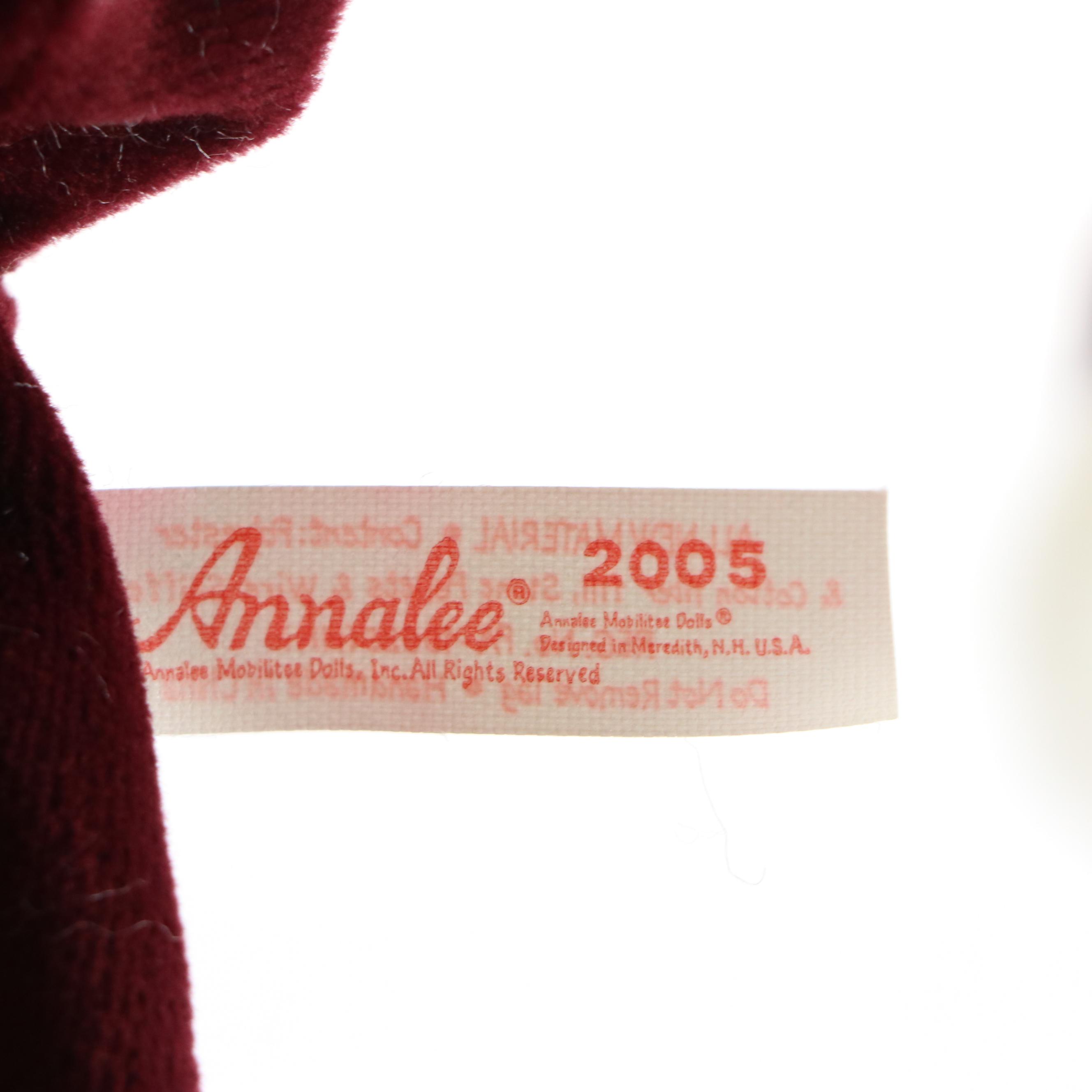 Annalee Mobilitee Santa and Mrs.Claus and Elf Figurines