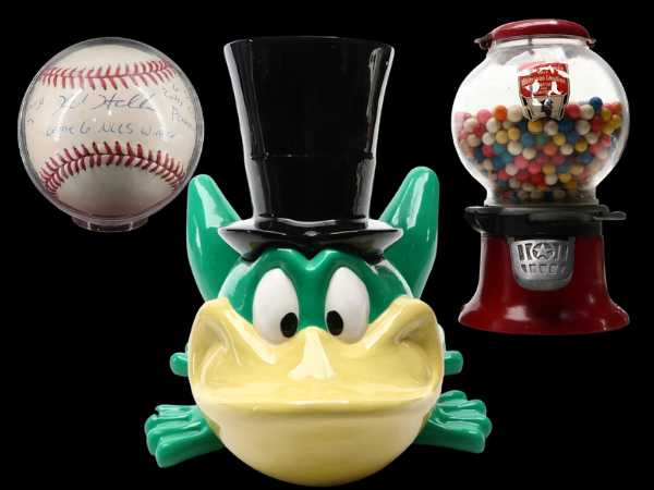 Sports Collectibles, Political Memorabilia, Toys & Seasonal Décor