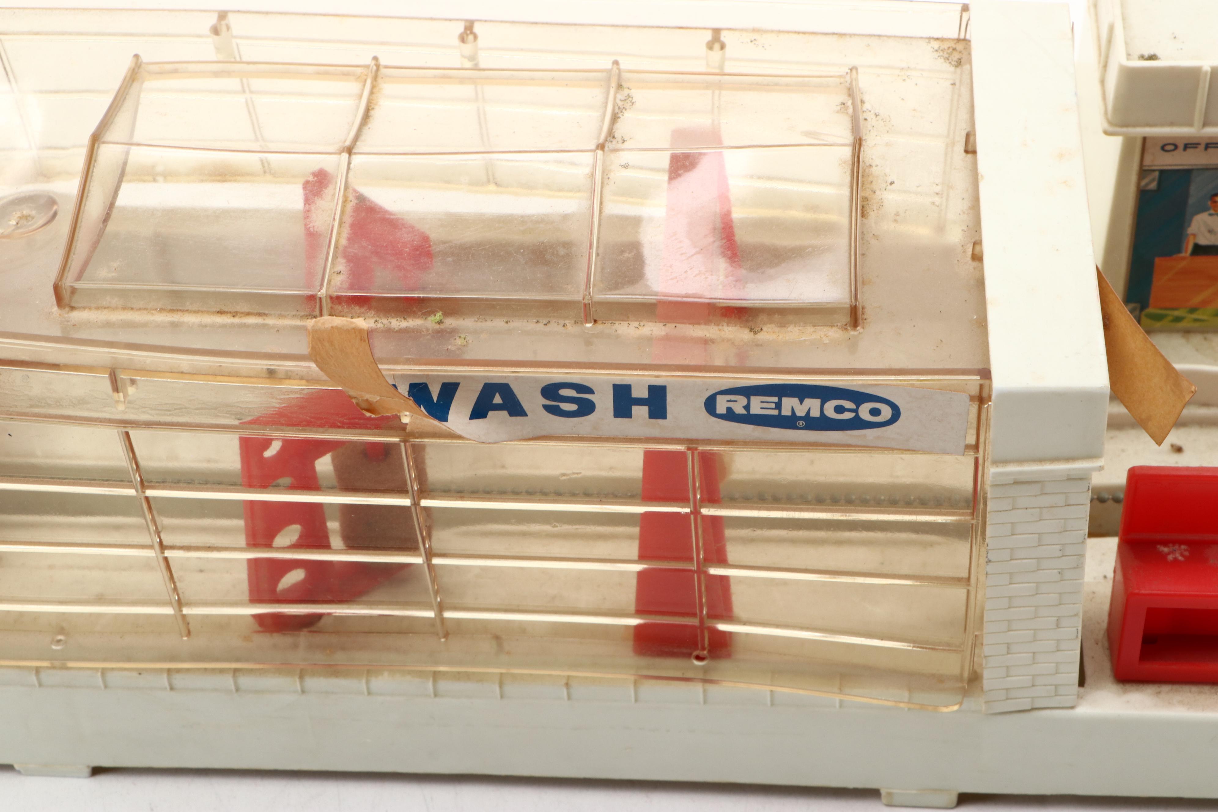 Marx Tin Litho Day & Nite Service Station with Remco Mr. Kelly's Car Wash Toy