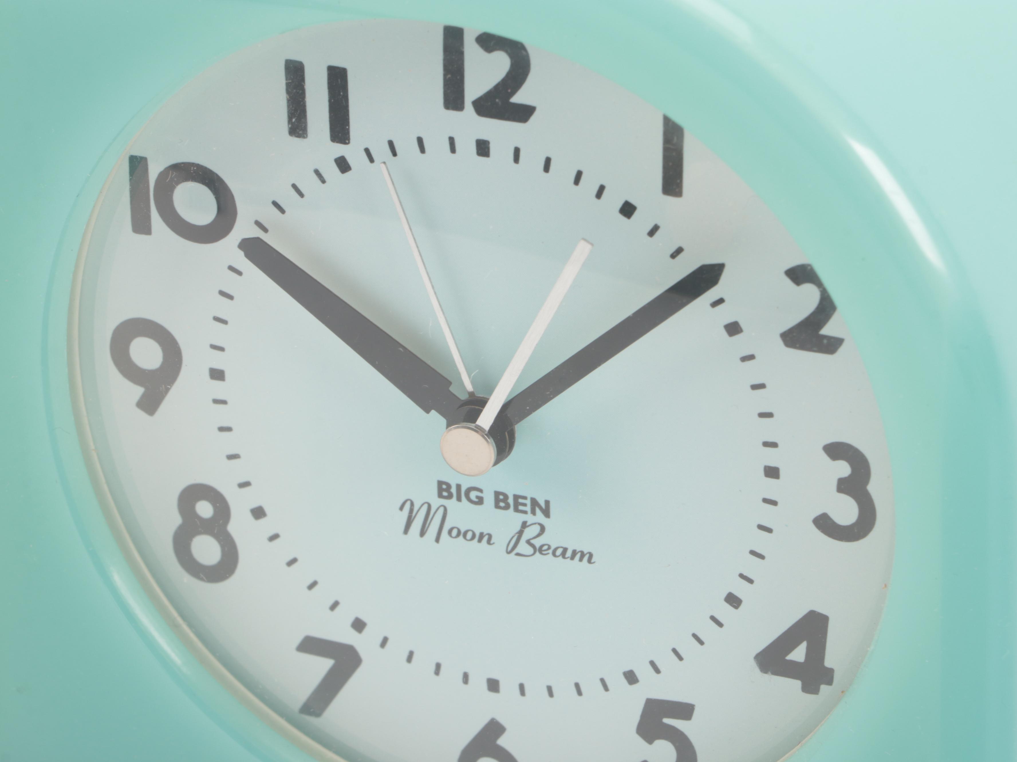 Big Ben Art Deco Style Moon Beam Alarm Clock with Sharp Electronic Calculator