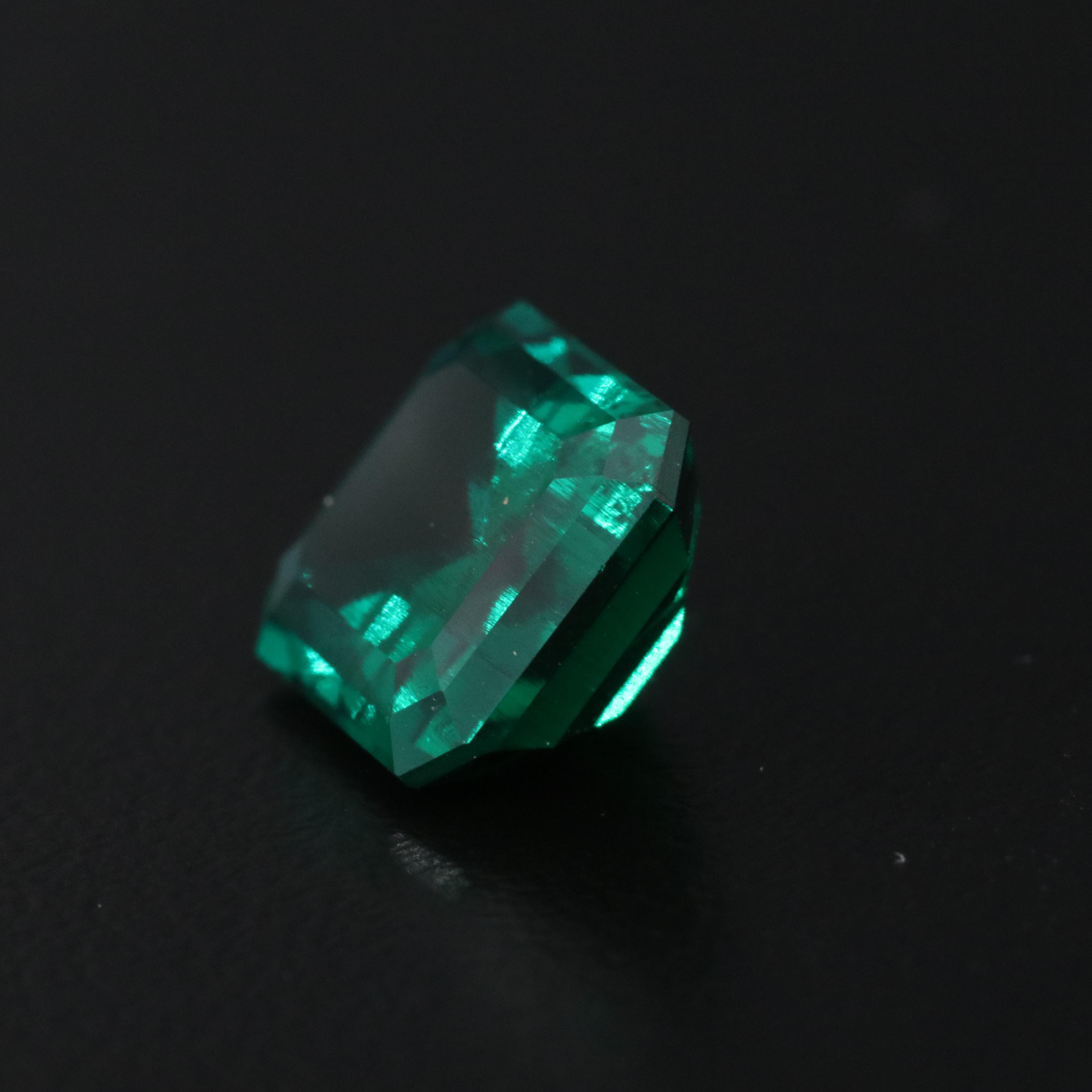 Loose 4.09 CT Lab Grown Emerald