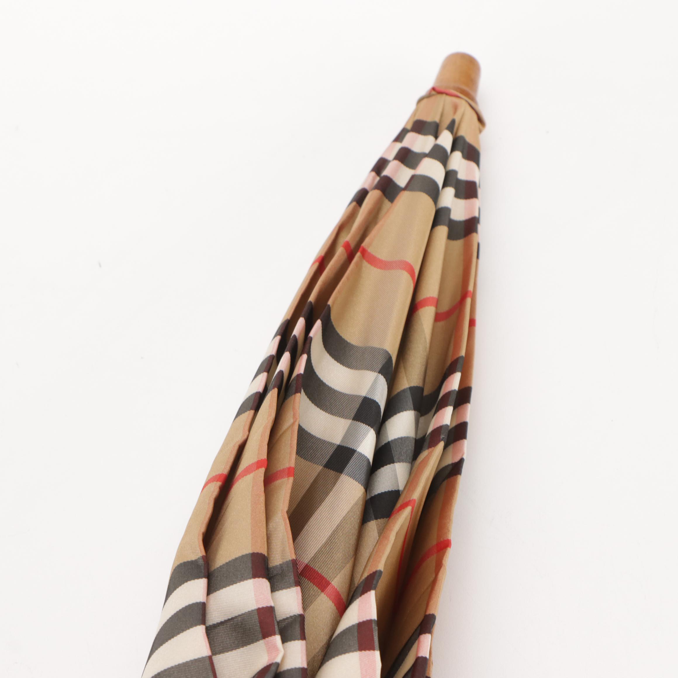 Burberrys Vintage House Check Nylon Umbrella with Wooden Handle