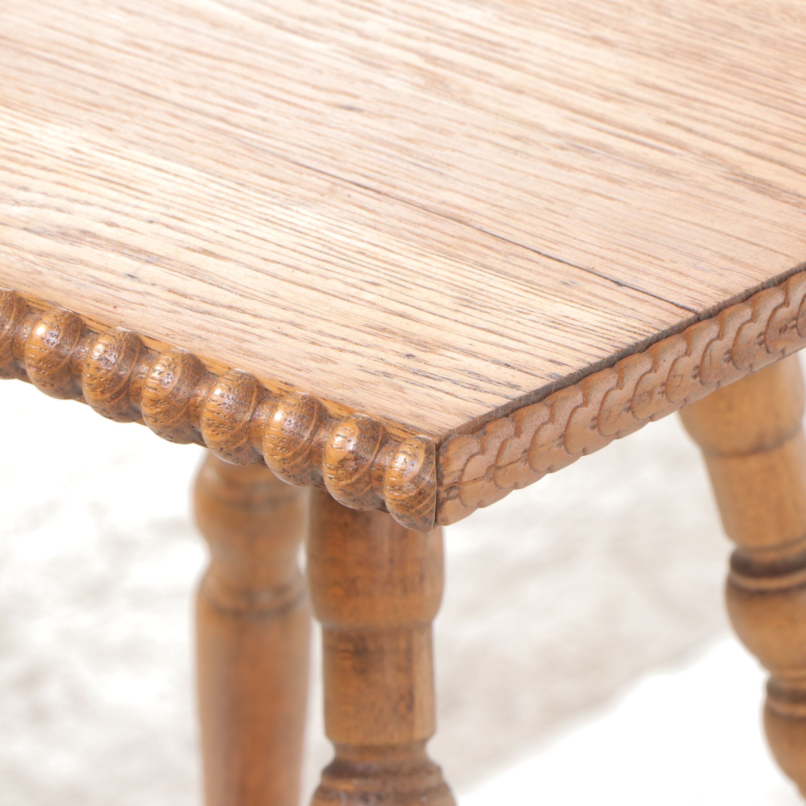Arts & Crafts Style Turned Oak Bobbin Side Table