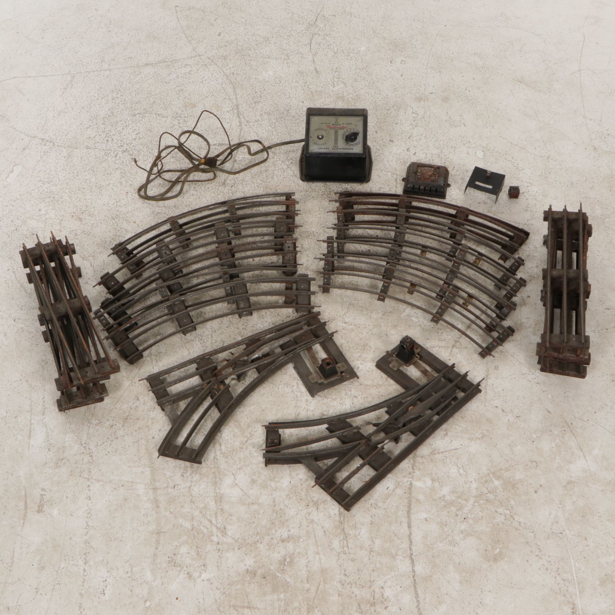 Lionel "G" Gauge Train Cars, Track and "Trainmaster" Transformer