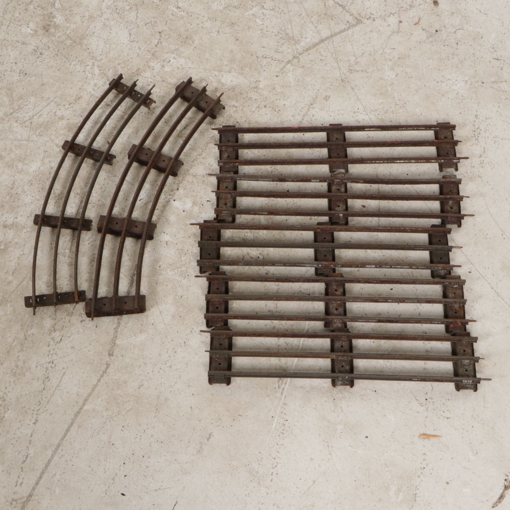 Lionel "G" Gauge Train Cars, Track and "Trainmaster" Transformer