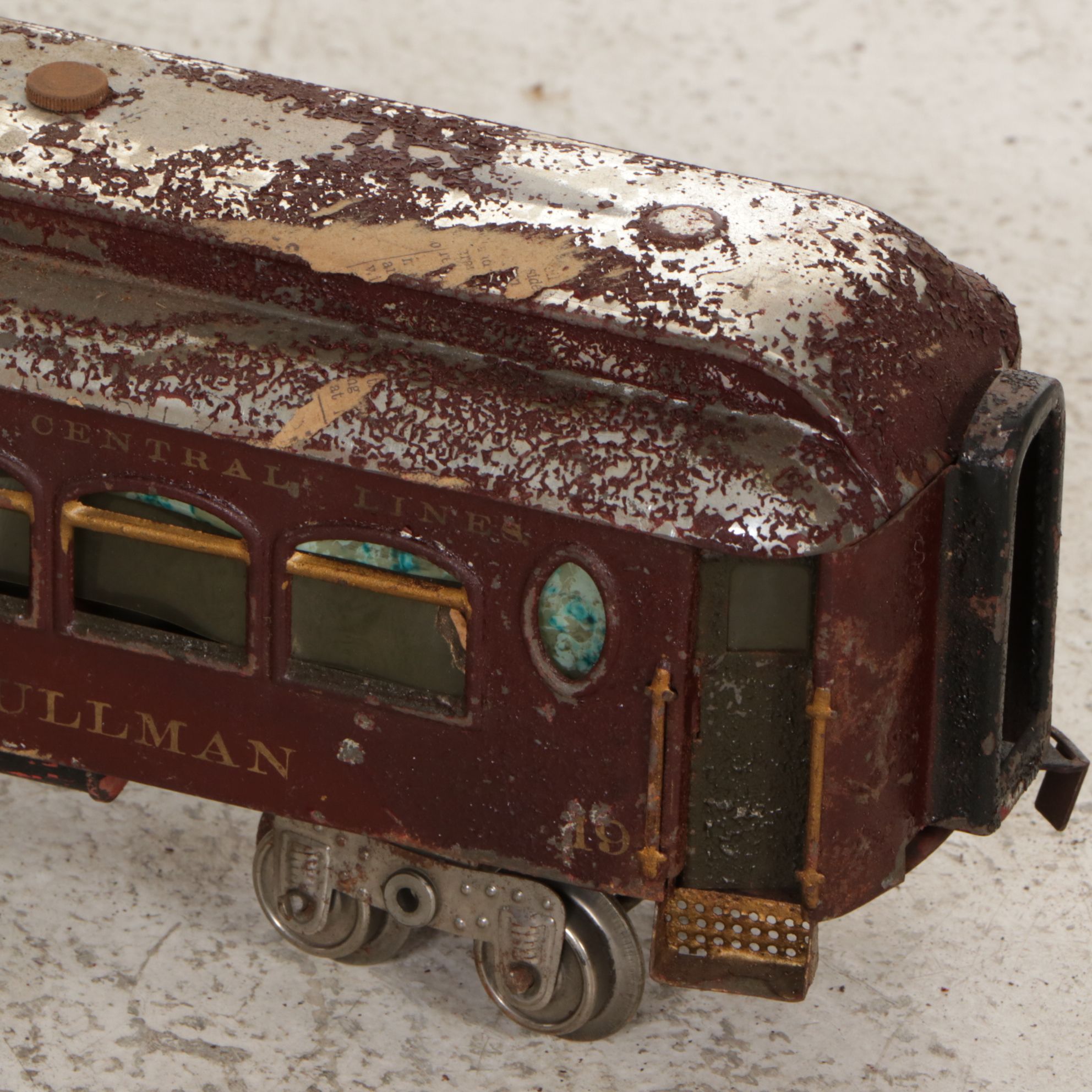 Lionel "G" Gauge Train Cars, Track and "Trainmaster" Transformer