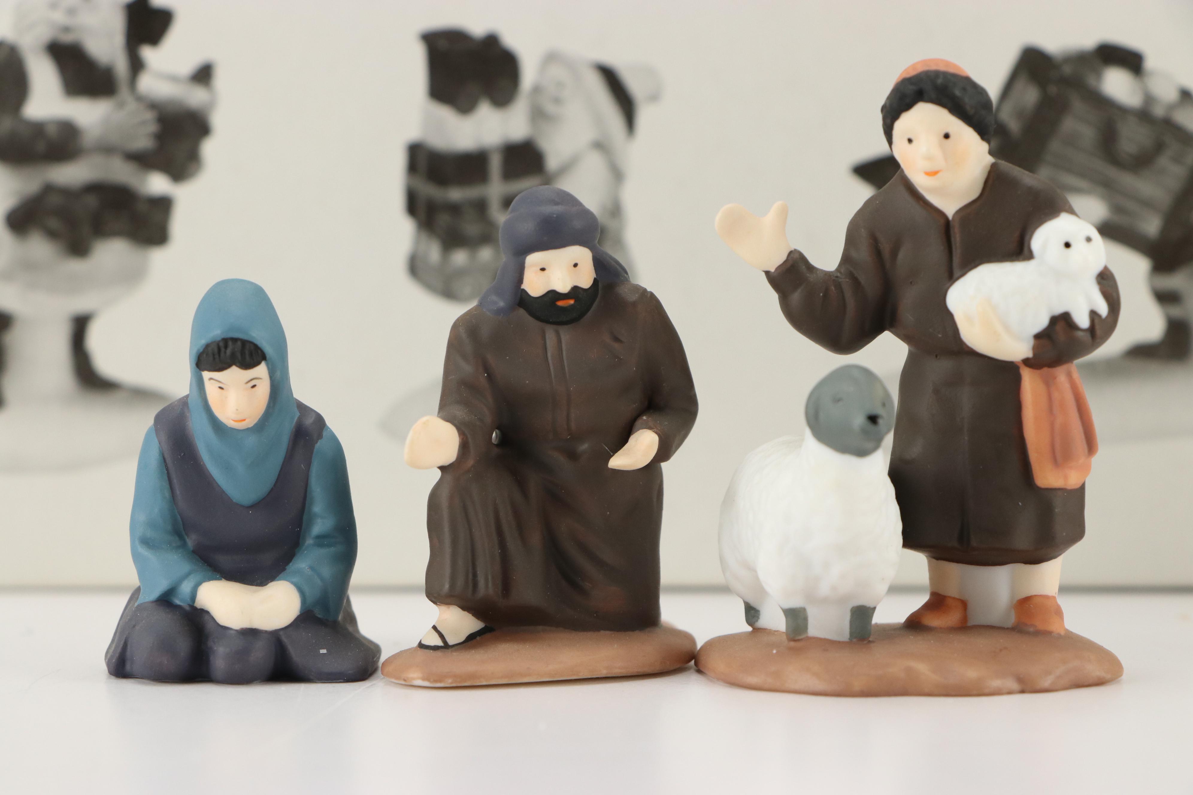 Department 56 Little Town of Bethlehem with Other Porcelain Churches