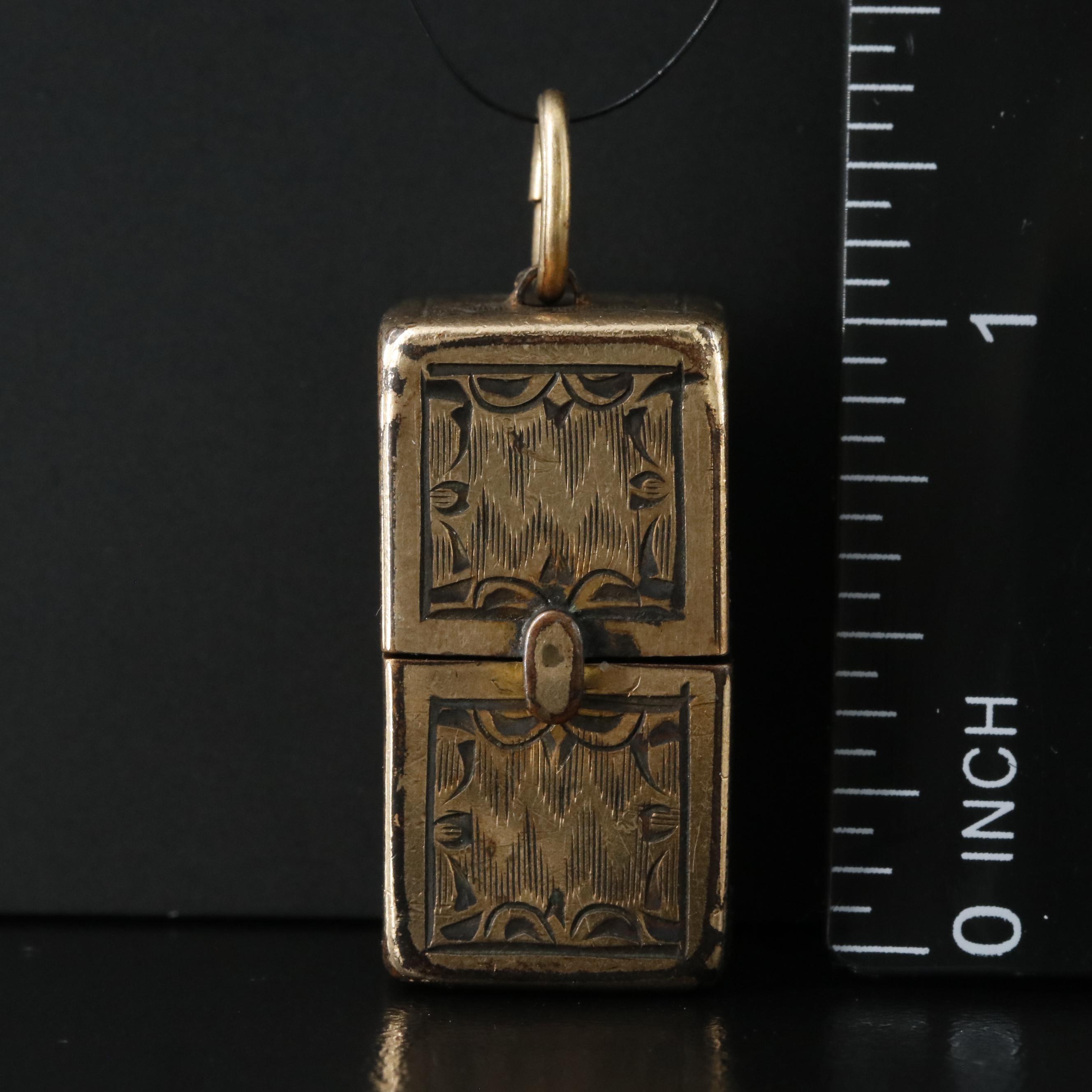Vintage A.L. Lindroth Co. Trinket Box Pendant