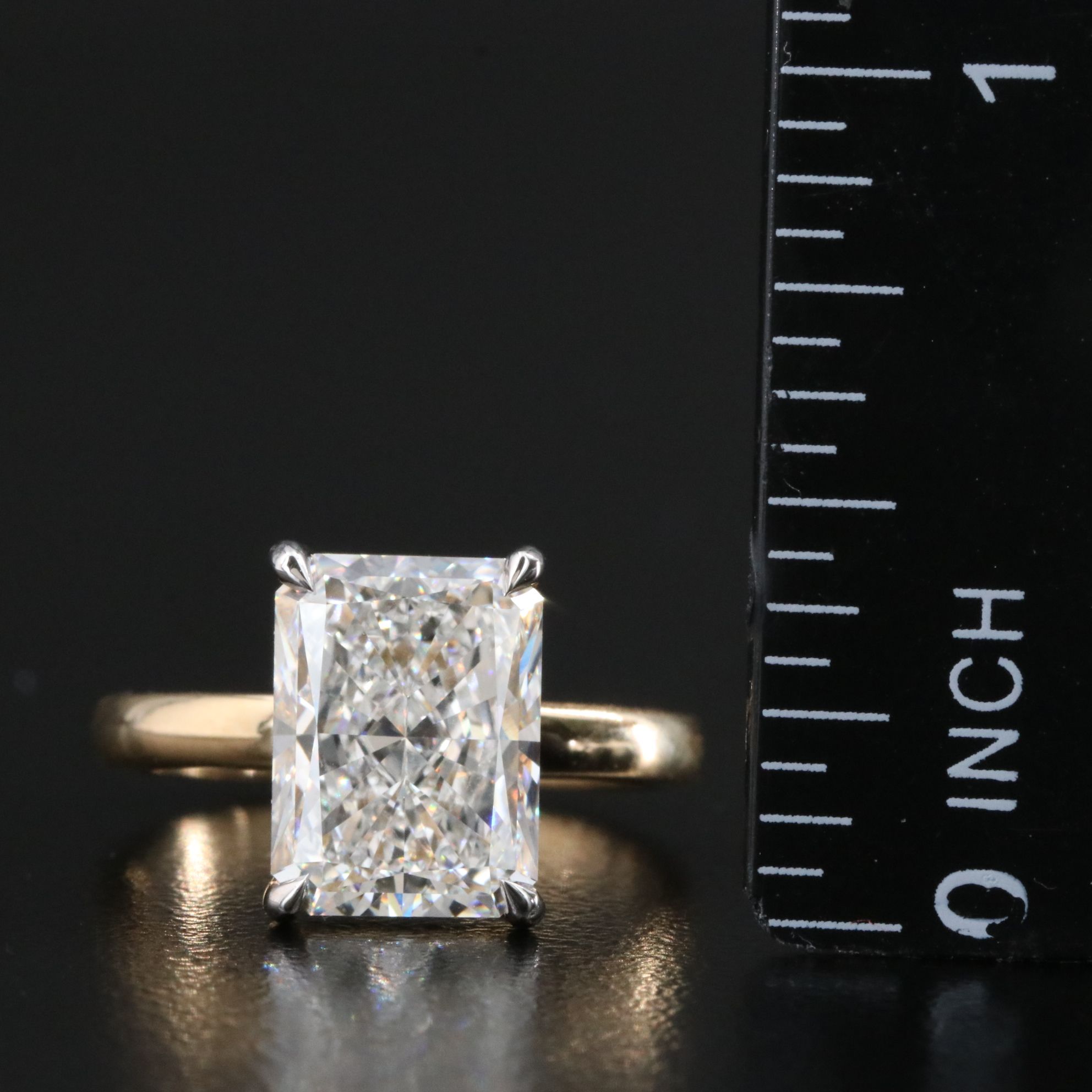 18K 4.09 CT Lab Grown Diamond Solitaire Ring with IGI Report