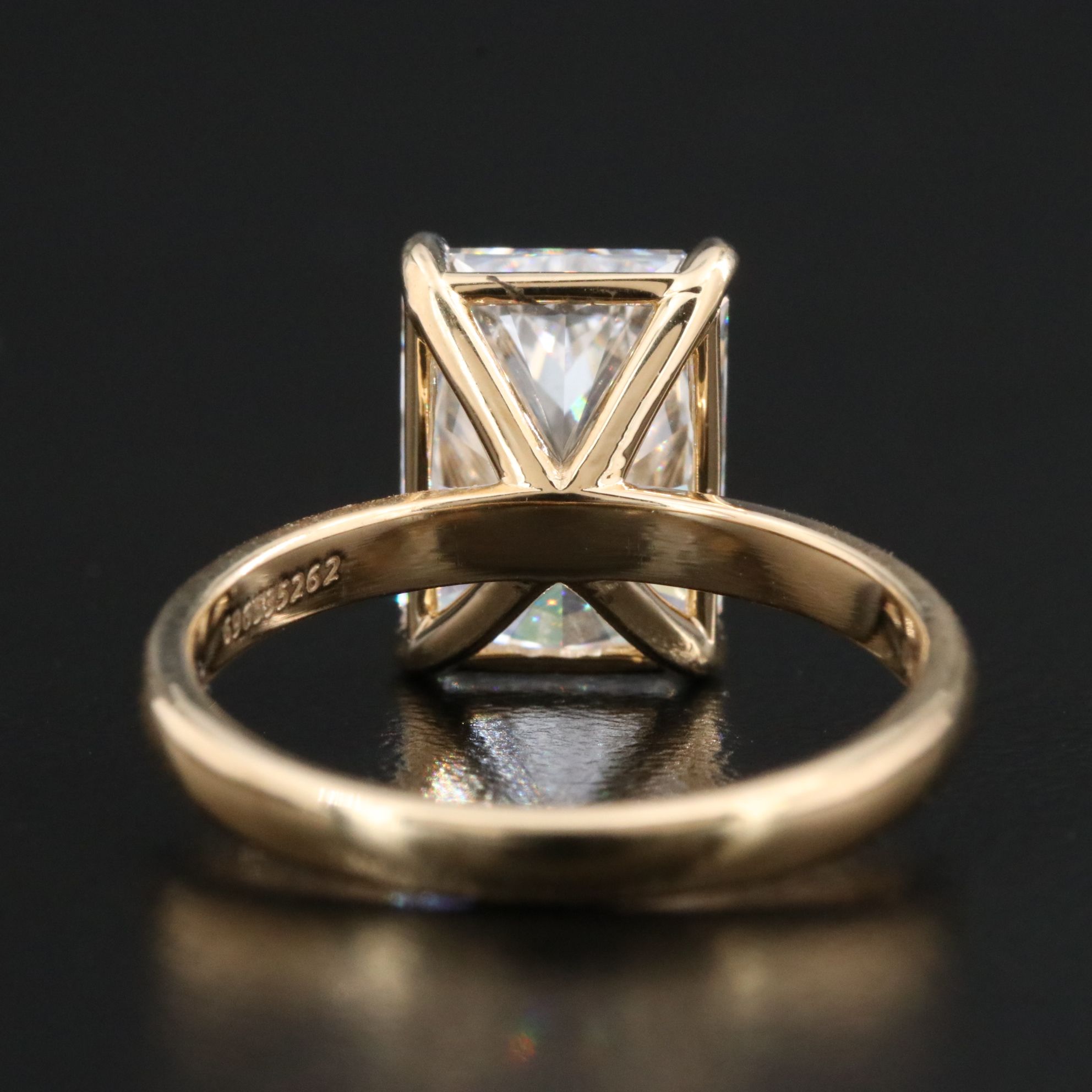 18K 4.09 CT Lab Grown Diamond Solitaire Ring with IGI Report