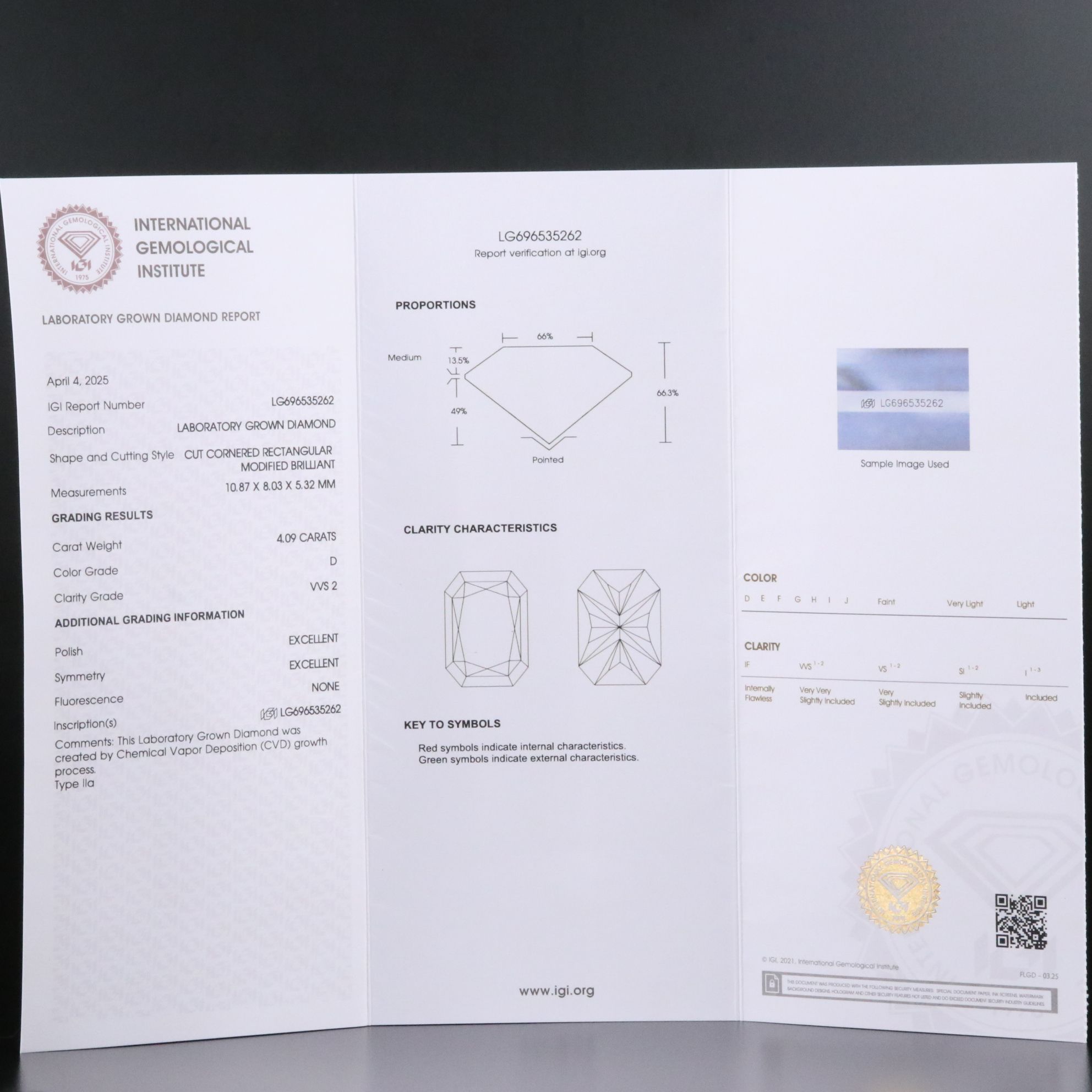 18K 4.09 CT Lab Grown Diamond Solitaire Ring with IGI Report