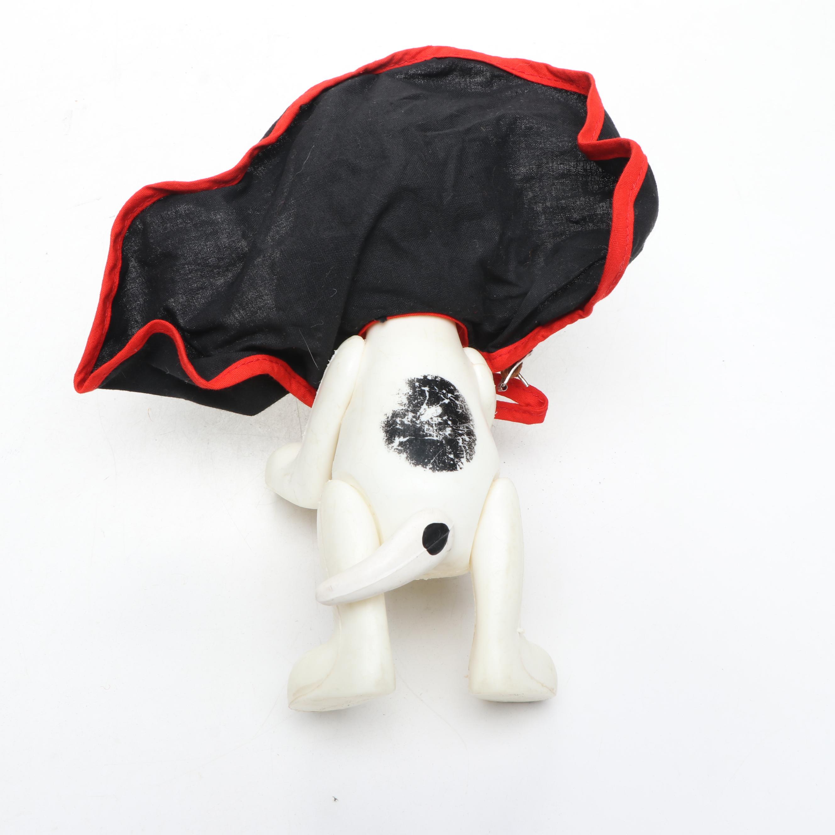 Boucher Associates Charlie Brown, Snoopy, Lucy, and Others Peanuts Pocket Dolls