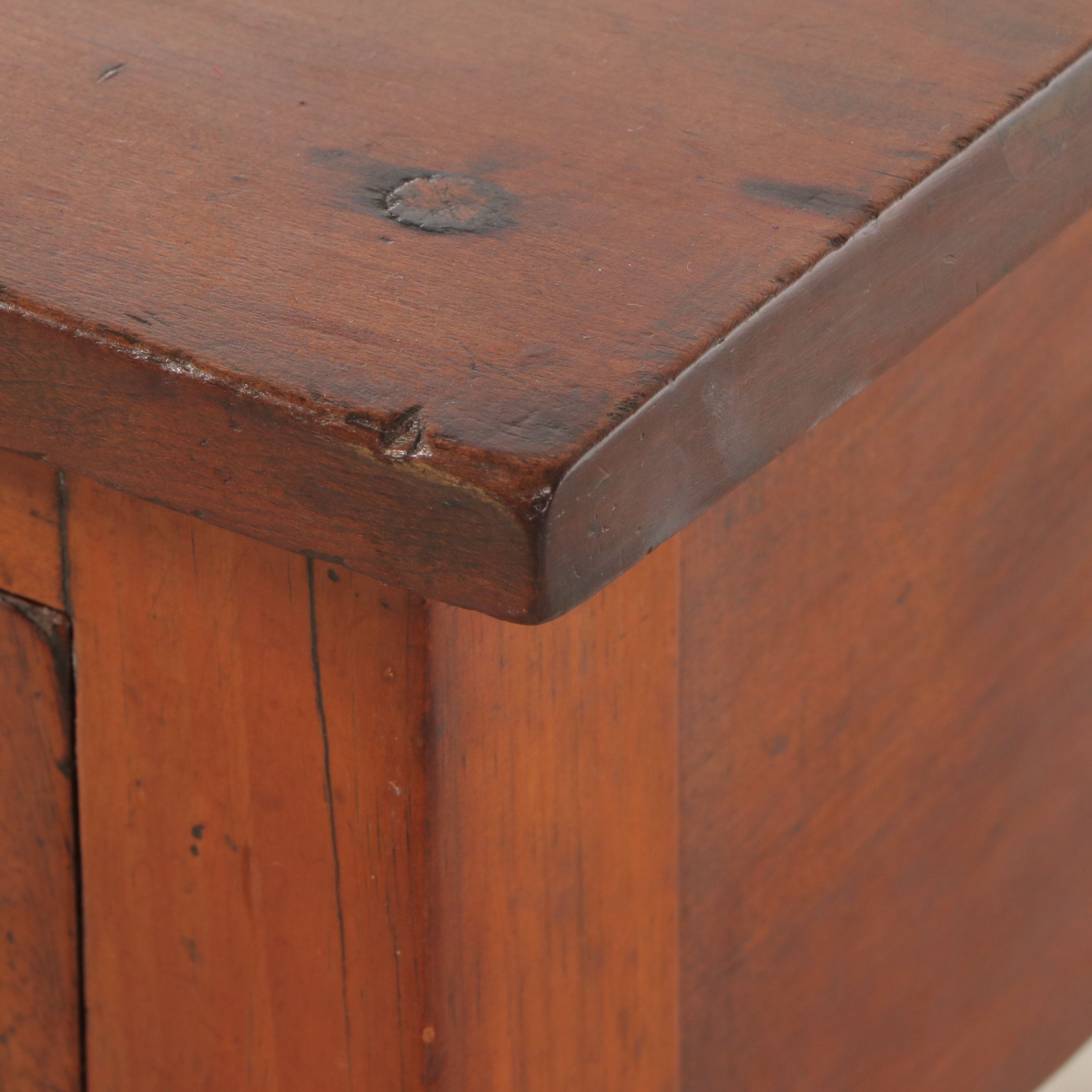 Sheraton Style Single-Drawer Cherry Nightstand