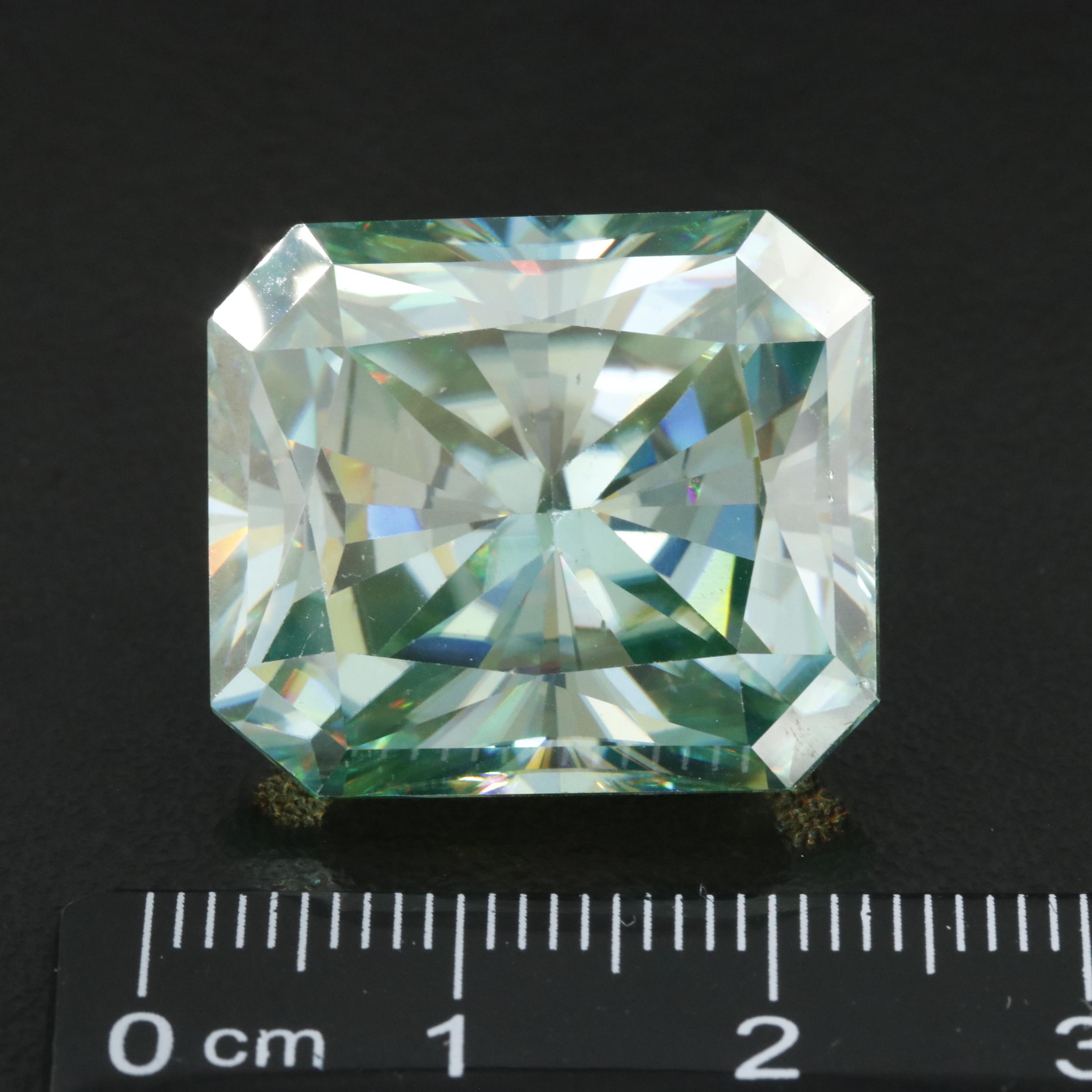 Loose 39.53 CT Moissanite