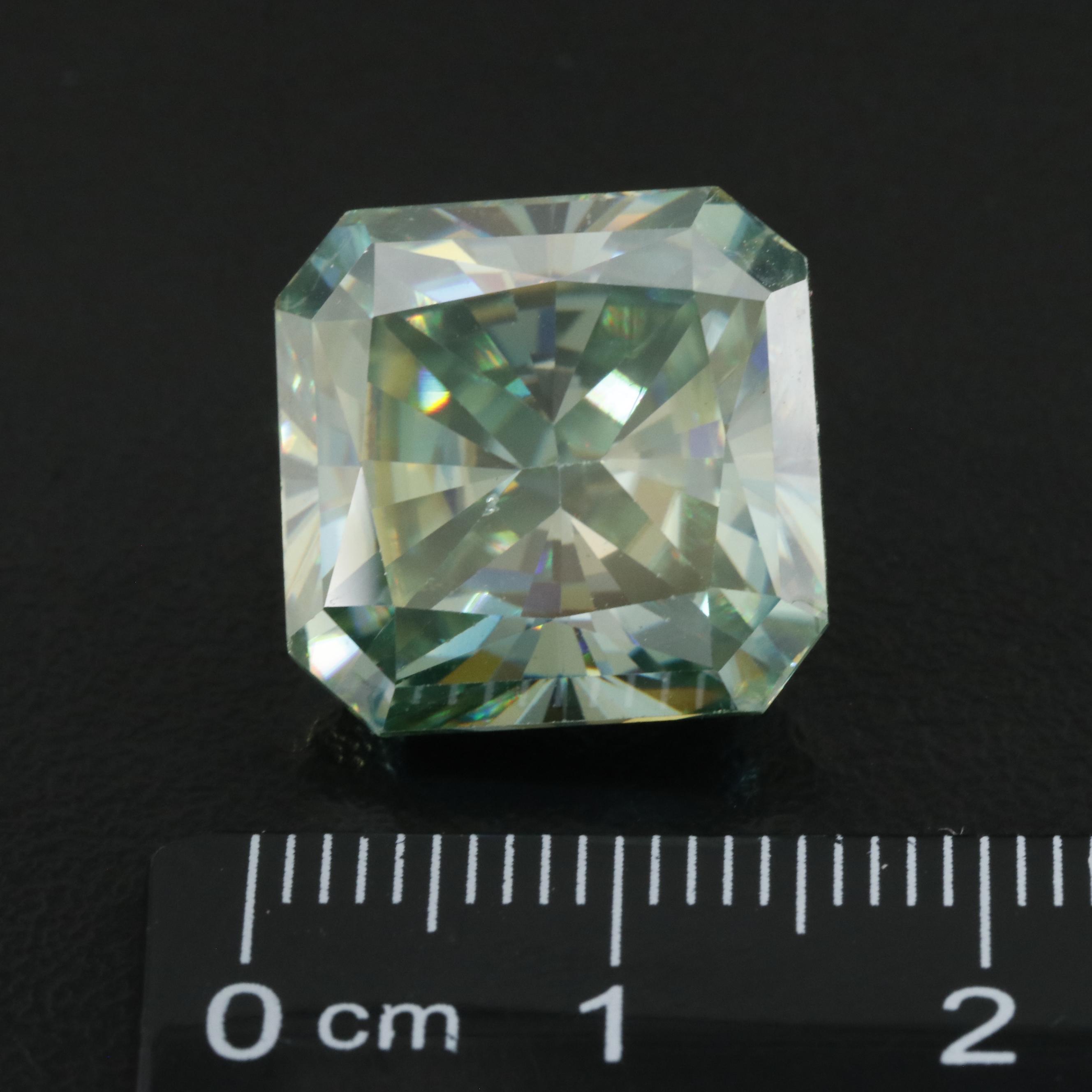 Loose 17.32 CT Moissanite