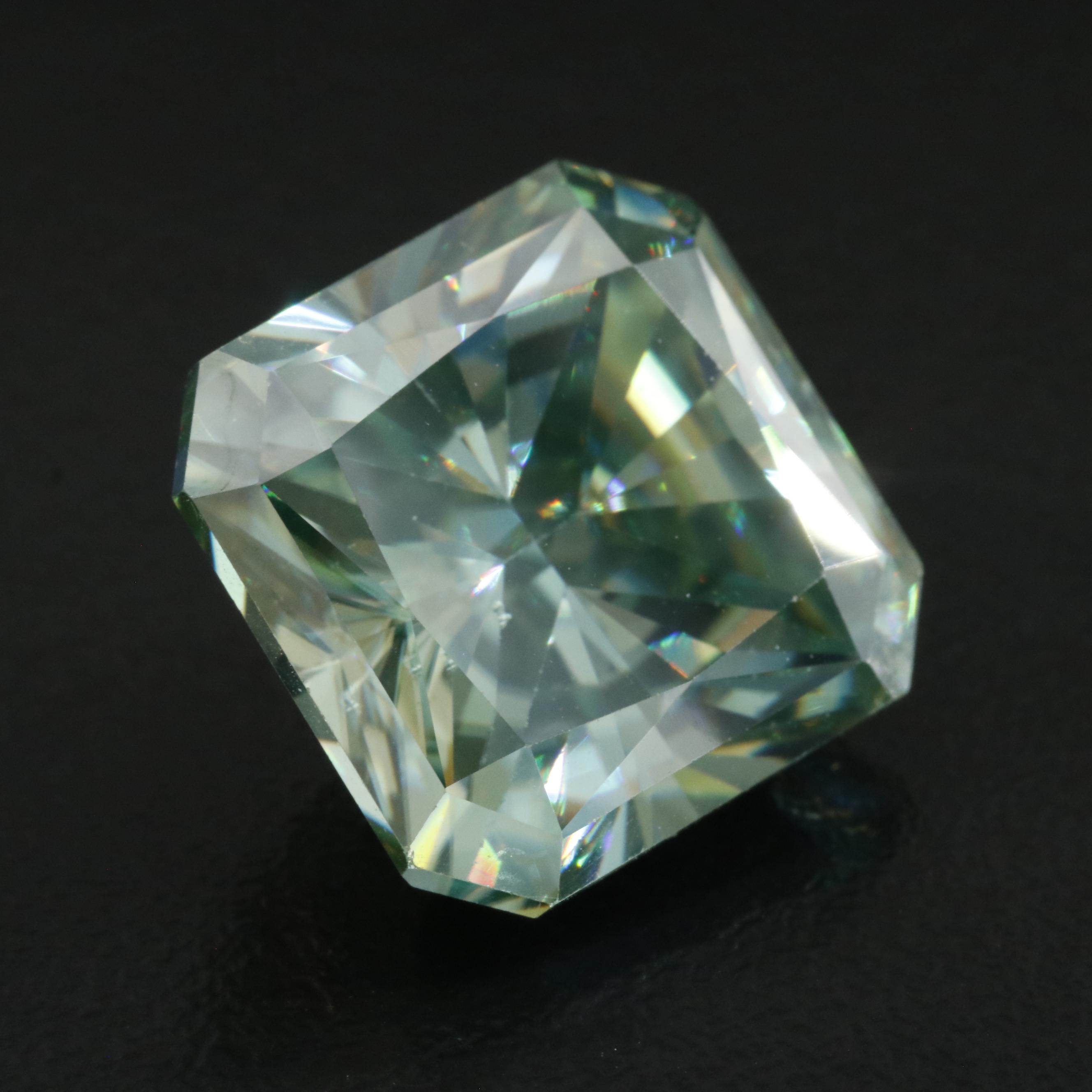 Loose 17.32 CT Moissanite