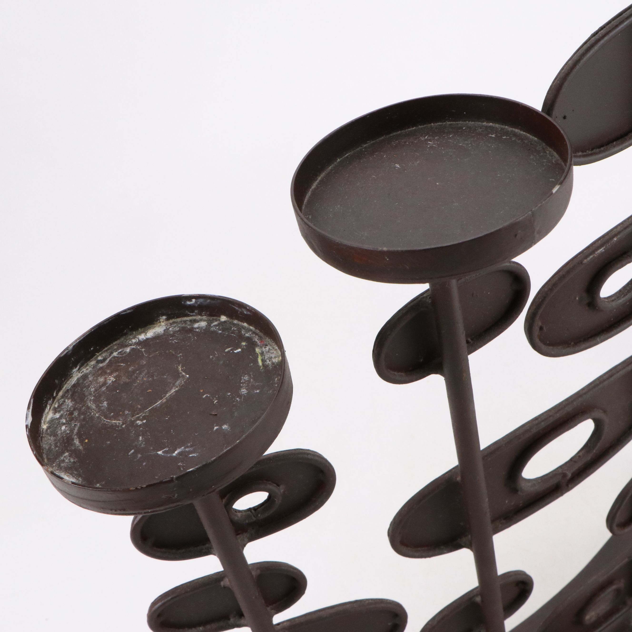 Retro Style Oval Metal Disc Five-Stem Candle Pillar Holder