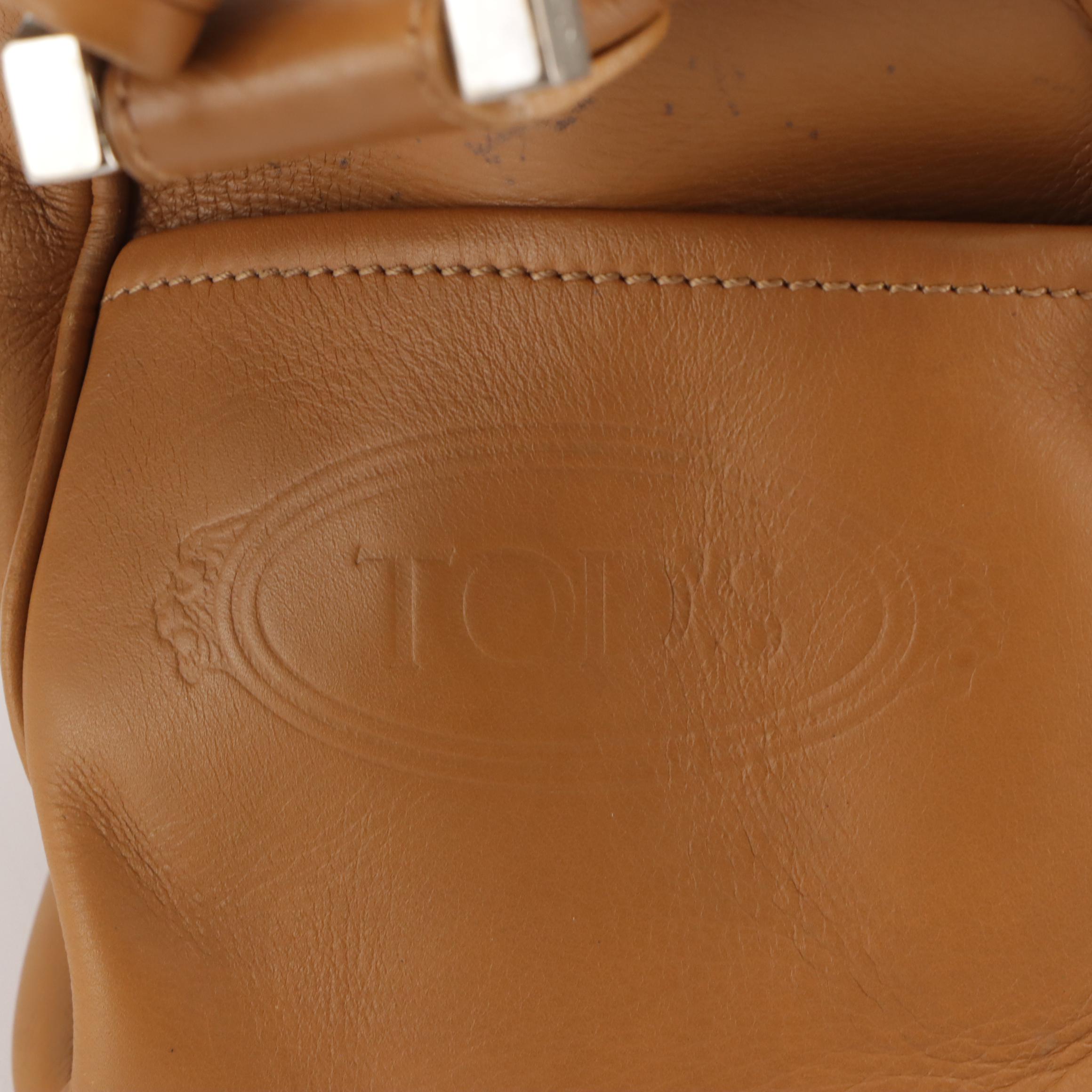 Tod's Hobo Shoulder Bag in Tan Leather