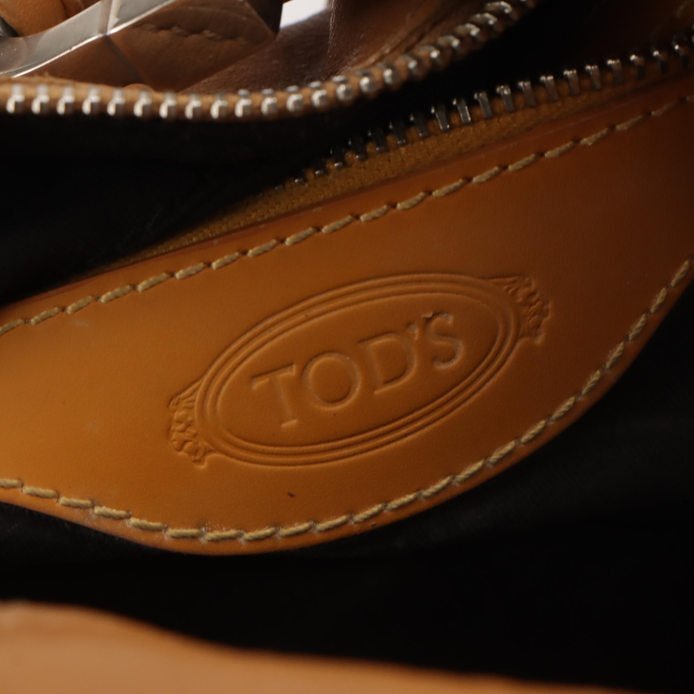 Tod's Hobo Shoulder Bag in Tan Leather