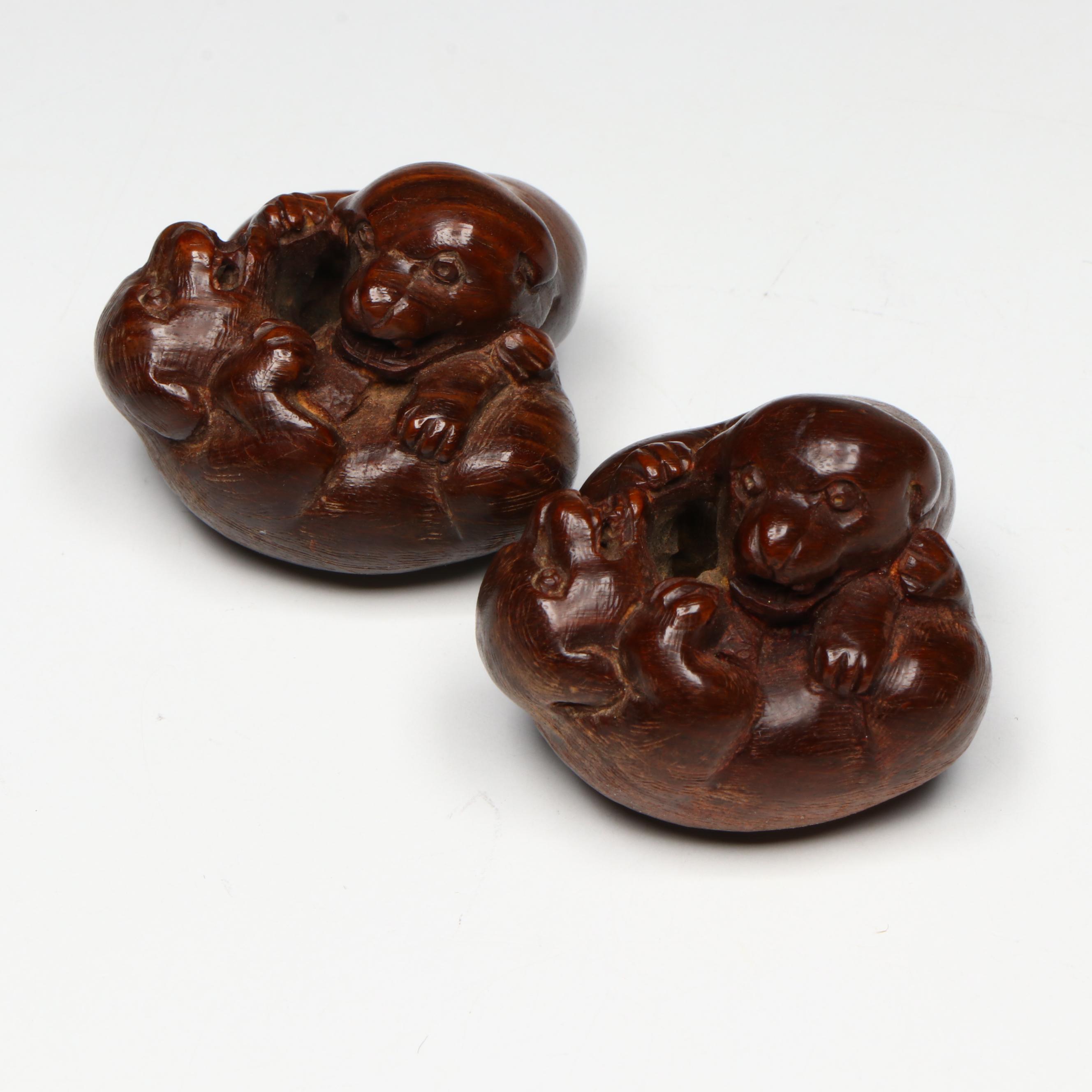 Antique Japanese Carved Boxwood Wrestling Dog Netsuke