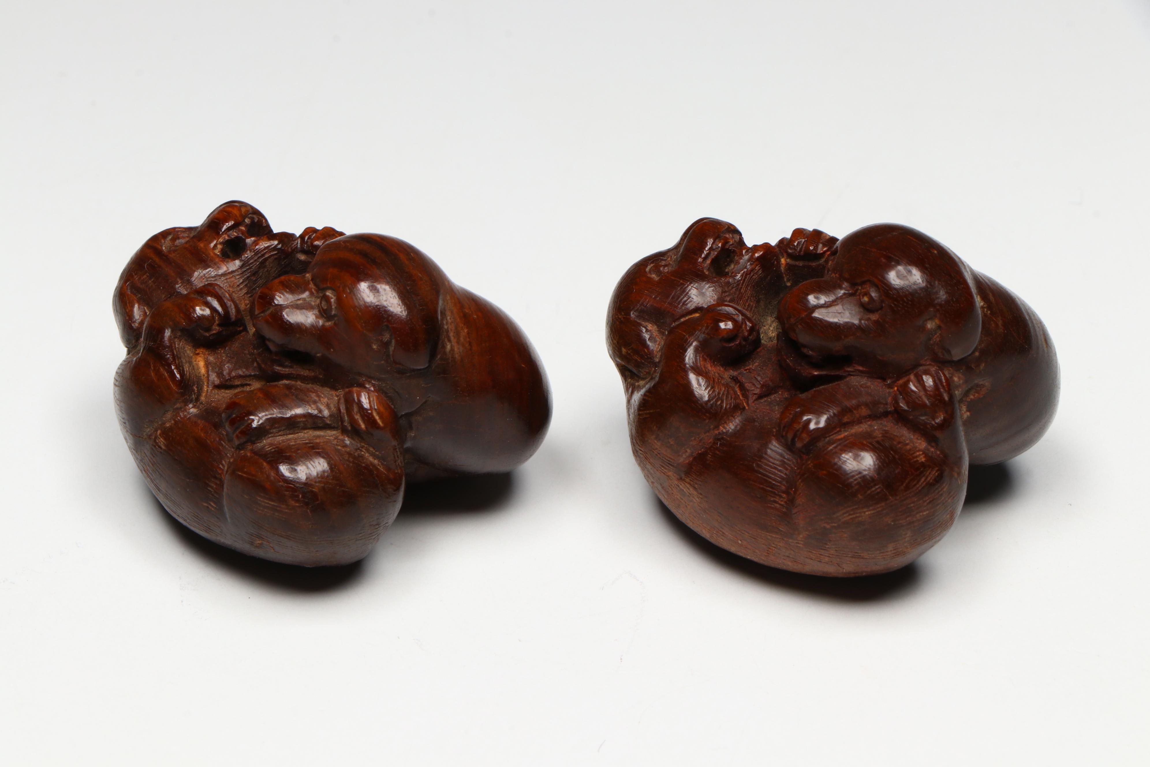 Antique Japanese Carved Boxwood Wrestling Dog Netsuke