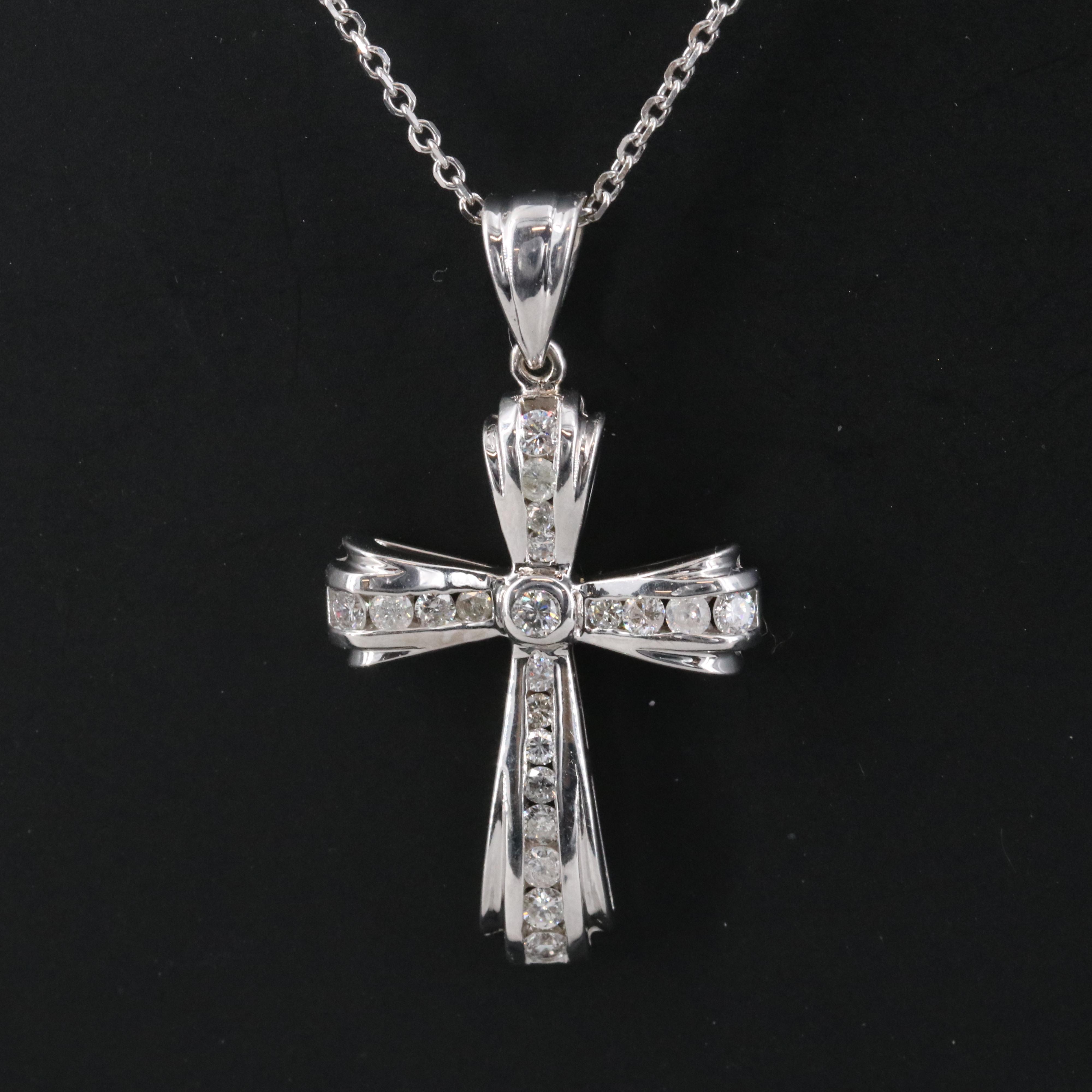 14K 0.70 CTW Diamond Cross Pendant Necklace