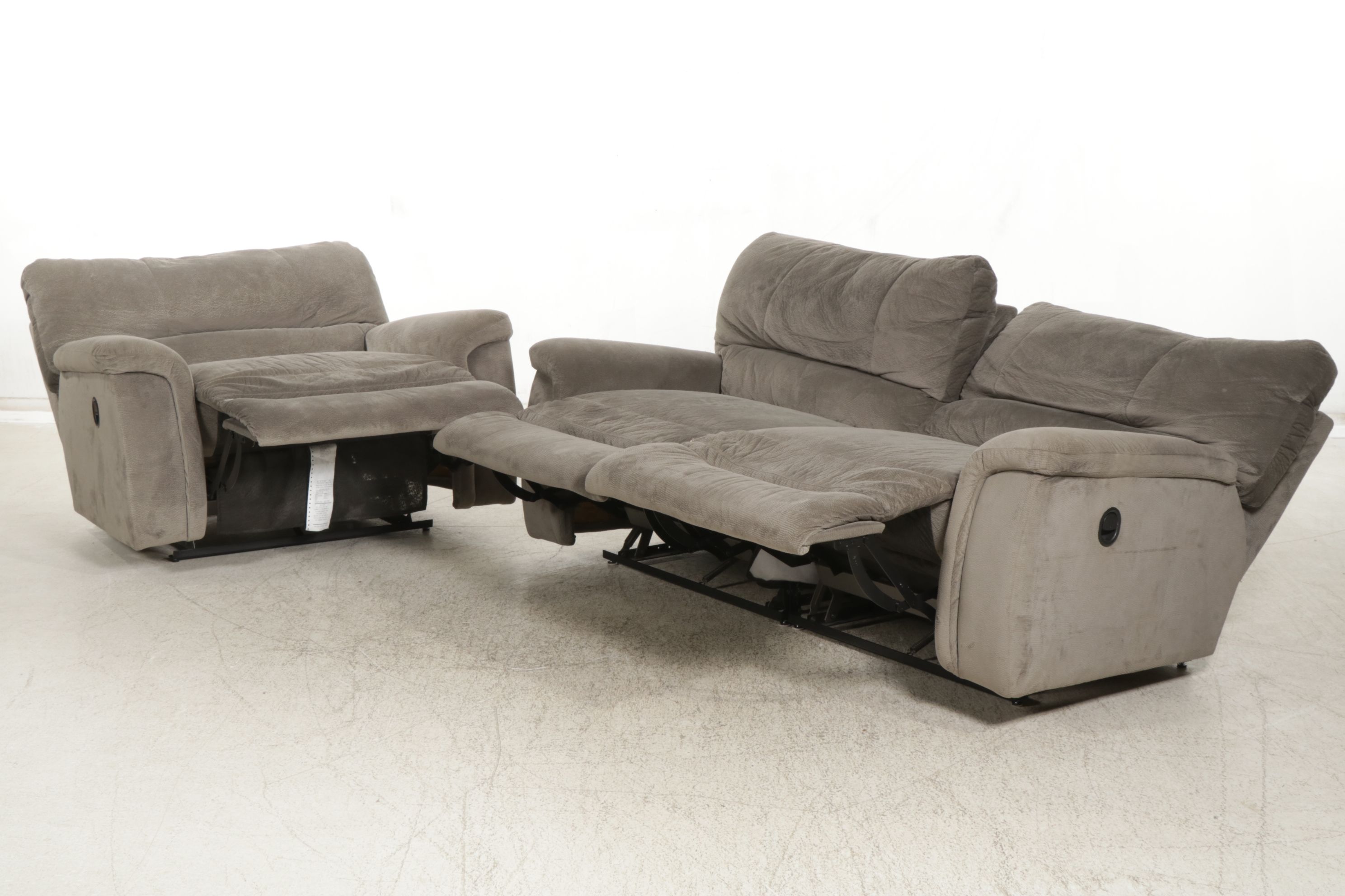 La-Z-Boy Reclining Loveseat and Chair