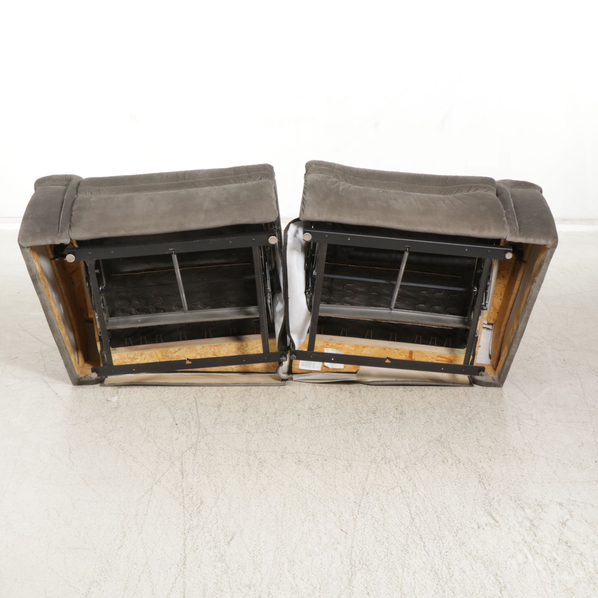 La-Z-Boy Reclining Loveseat and Chair