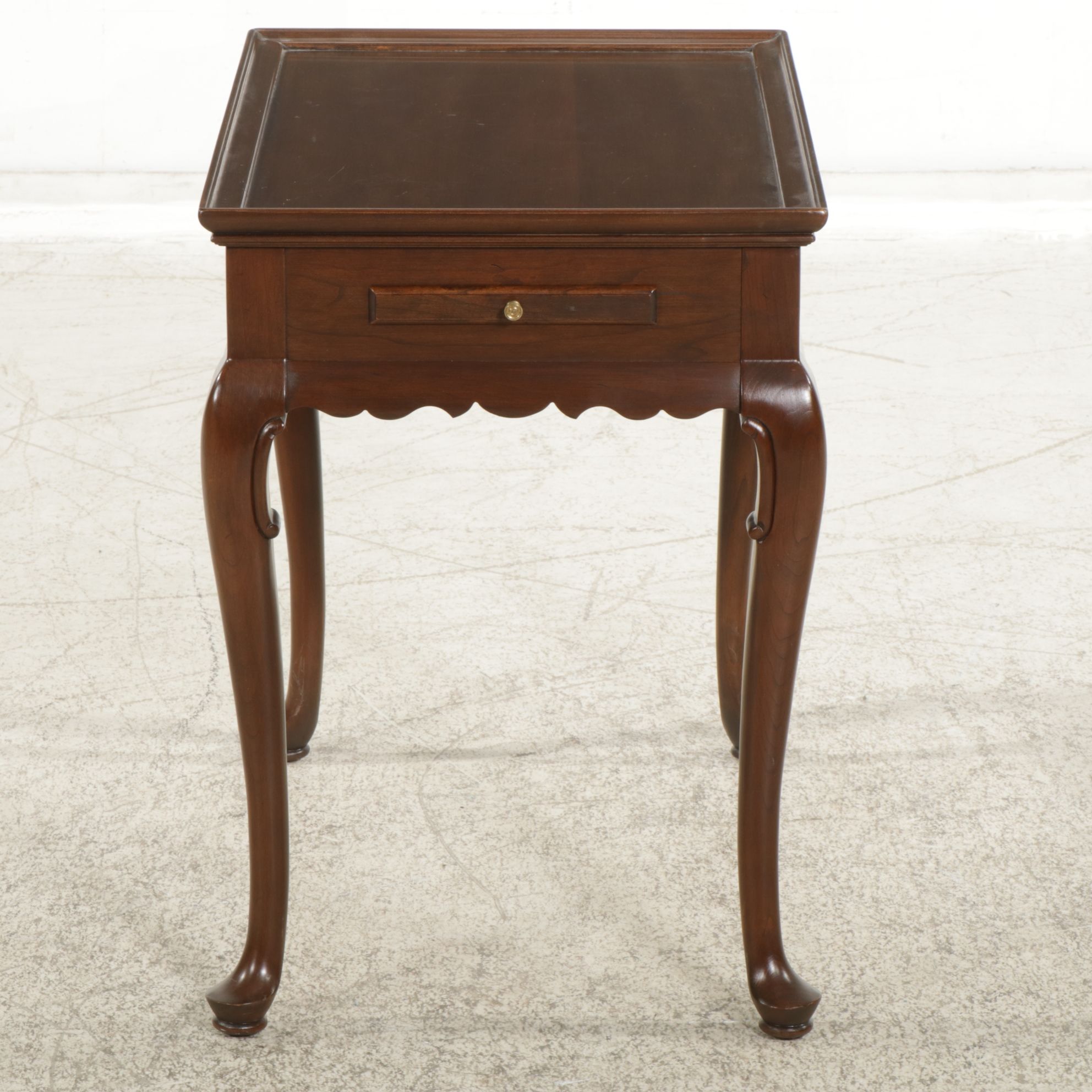 Ethan Allen Queen Anne Style Cherry Tea Table, Late 20th Century